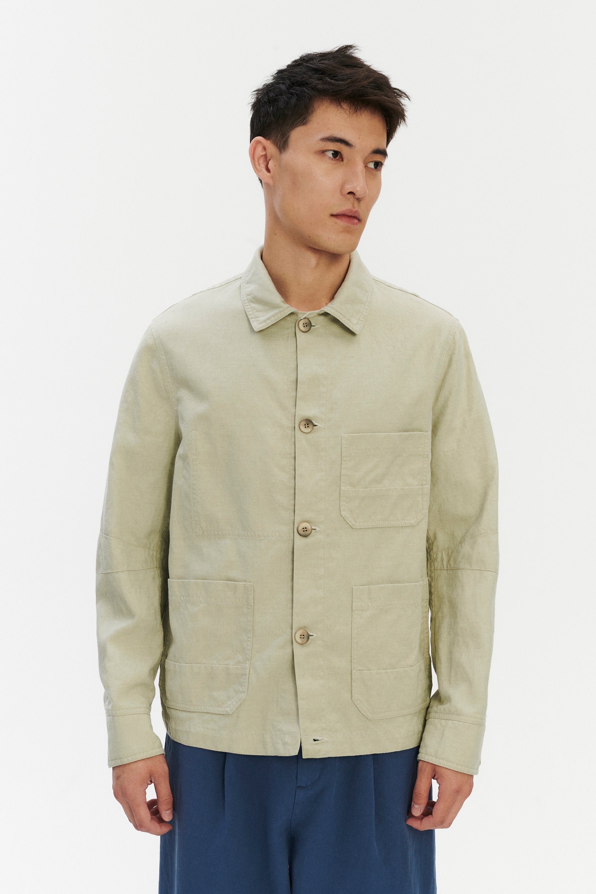 Workwear Jacket in a Blend of Cotton and Linen in Green