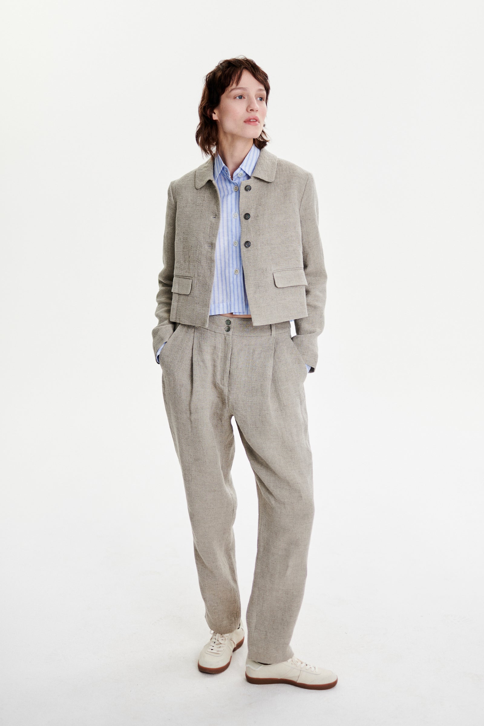 Relaxed Cropped Jacket in a Beige Fluid and Structured Italian Linen Crepe