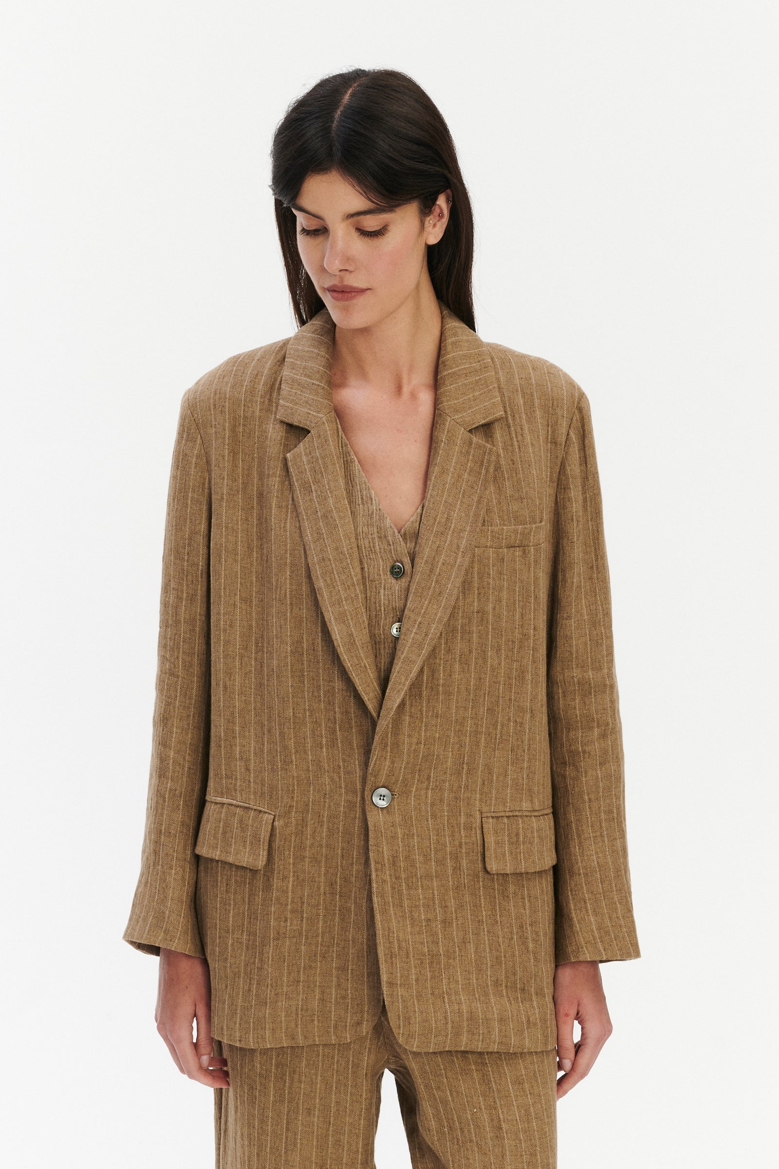 Unisex Layover Jacket in a Camel Fluid Italian Linen and Viscose