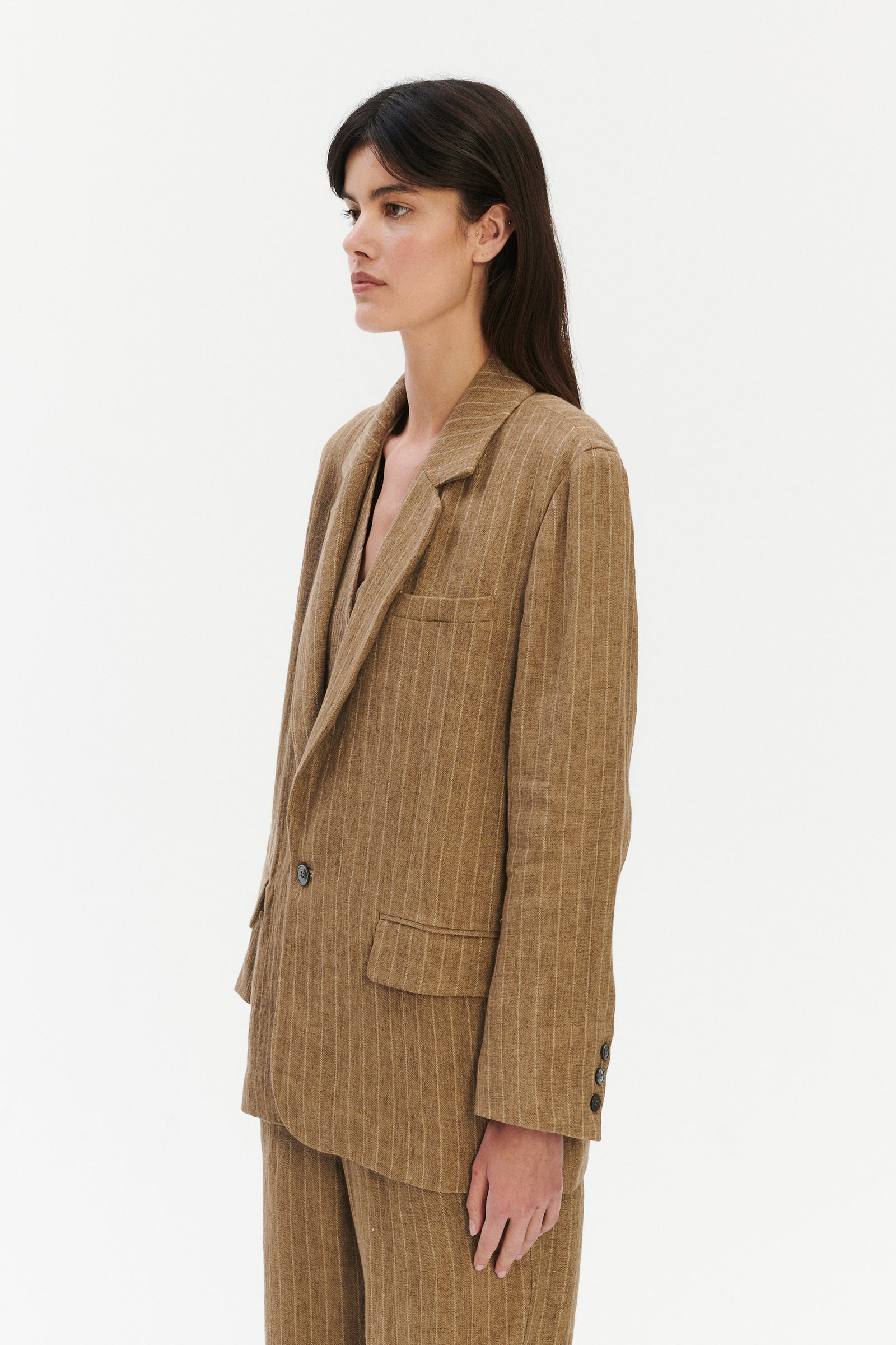 Unisex Layover Jacket in a Camel Fluid Italian Linen and Viscose
