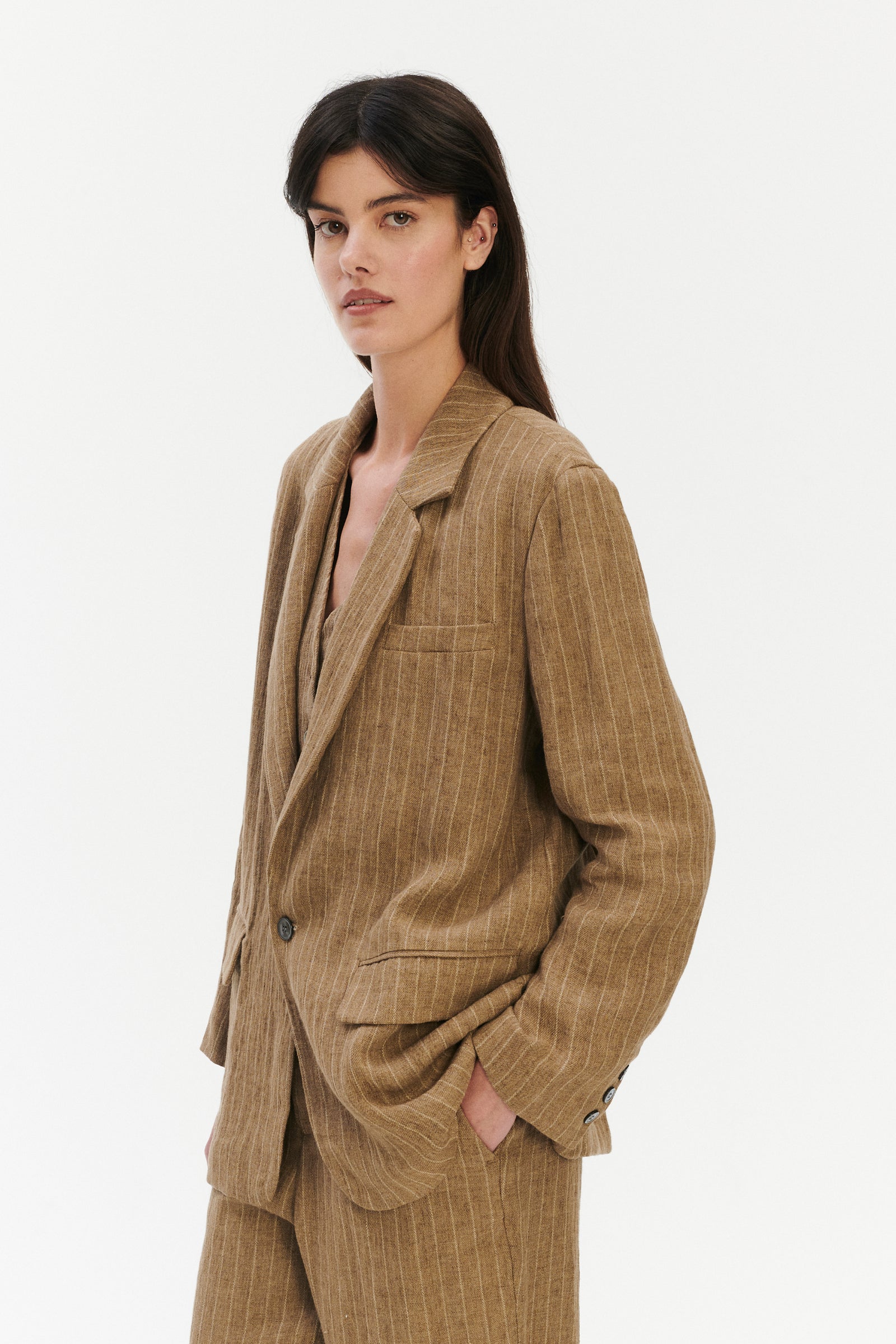 Unisex Layover Jacket in a Camel Fluid Italian Linen and Viscose