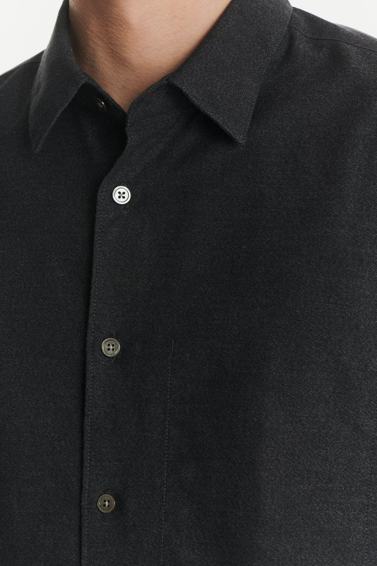 Feel Good Shirt in a Fine Dark Grey Italian Cotton Oxford