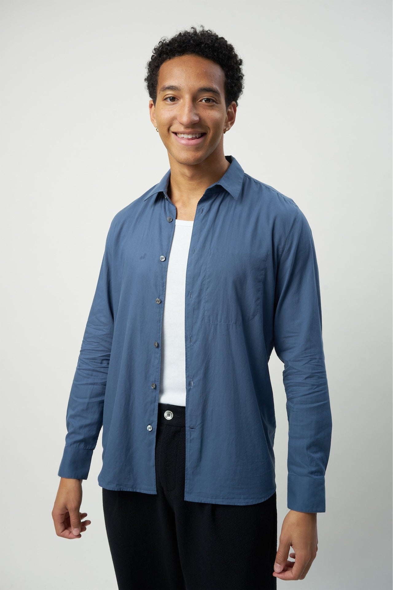 デニムブルーのソフトハイエンドエジプトナイルデルタギザ87イタリア織綿のFeel Goodシャツ
