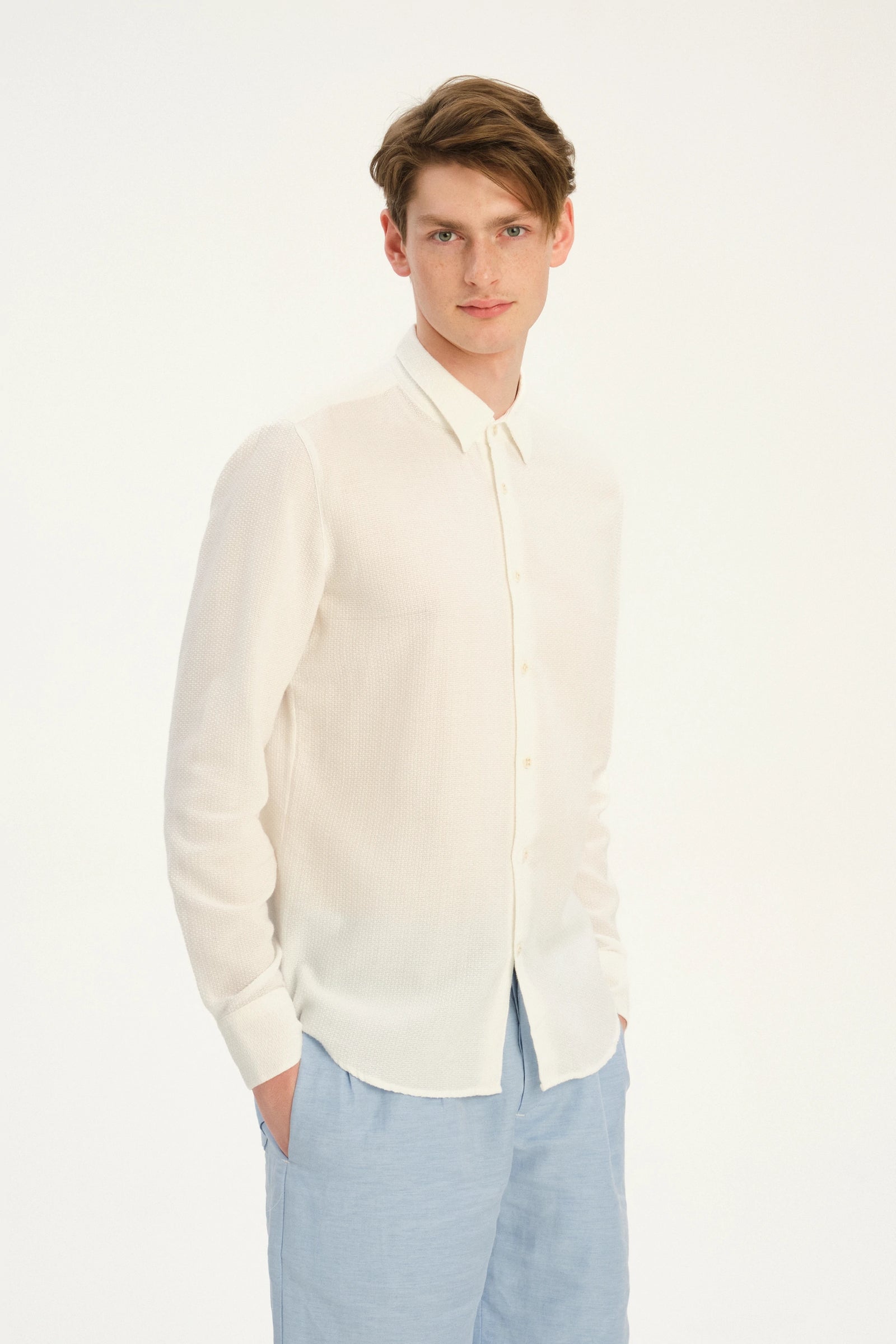 Feel Good Shirt in a White Airy Portuguese Cotton