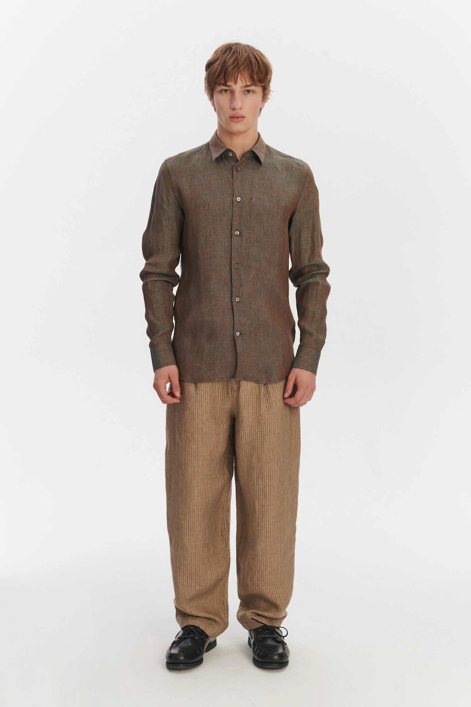 Feel Good Shirt in a Brown Changeant Italian Linen