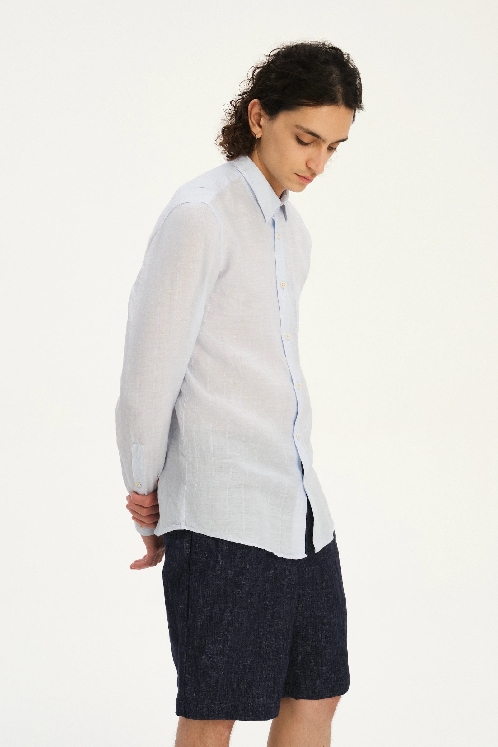 Feel Good Shirt in a Subtle Dobby Striped Blue Italian Linen