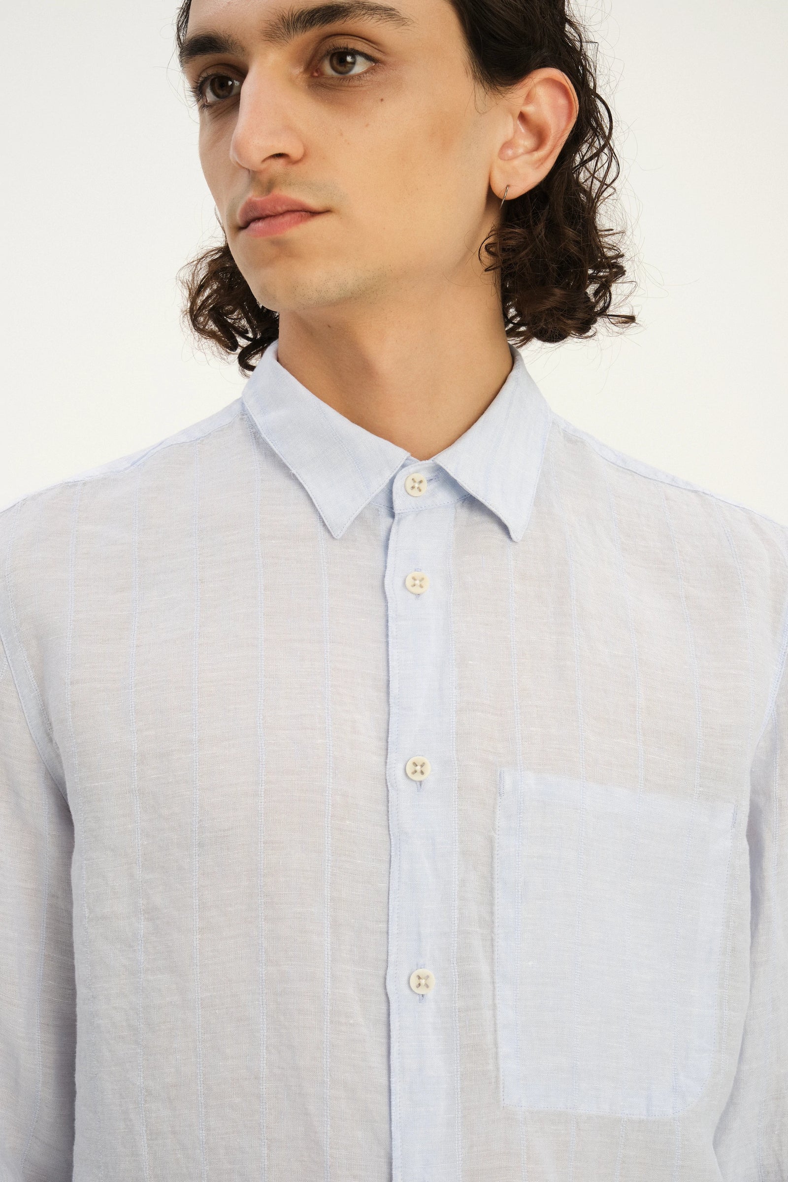 Feel Good Shirt in a Subtle Dobby Striped Blue Italian Linen
