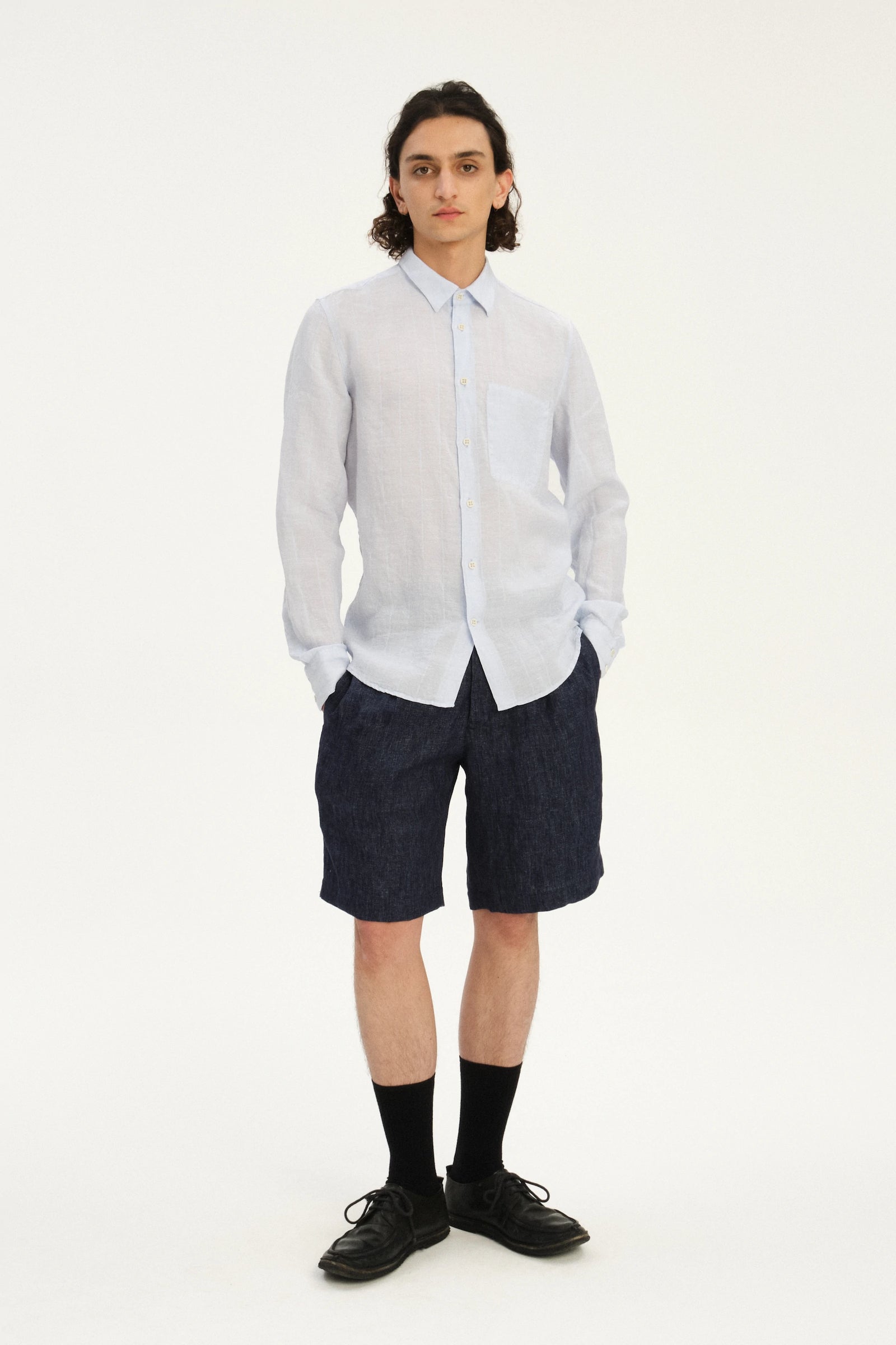 Feel Good Shirt in a Subtle Dobby Striped Blue Italian Linen