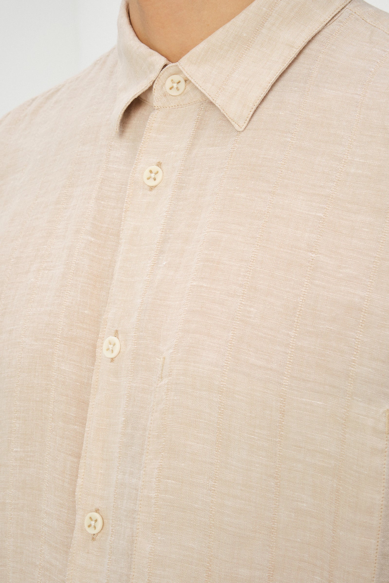 Feel Good Shirt in a Dobby Striped Soft Beige Italian Linen