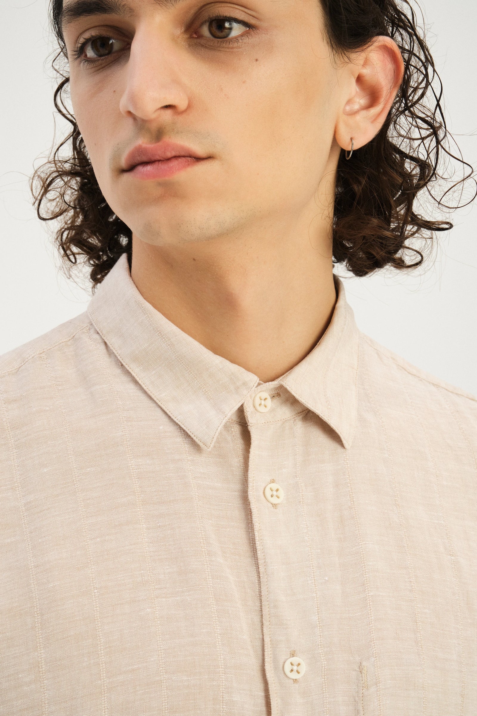 Feel Good Shirt in a Dobby Striped Soft Beige Italian Linen