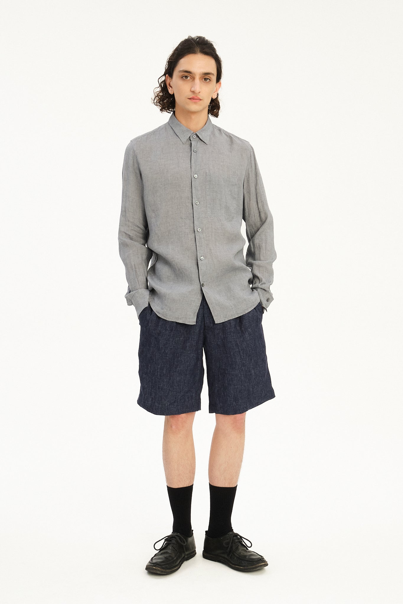 Feel Good Shirt in a Chalk Grey Pure Italian Linen
