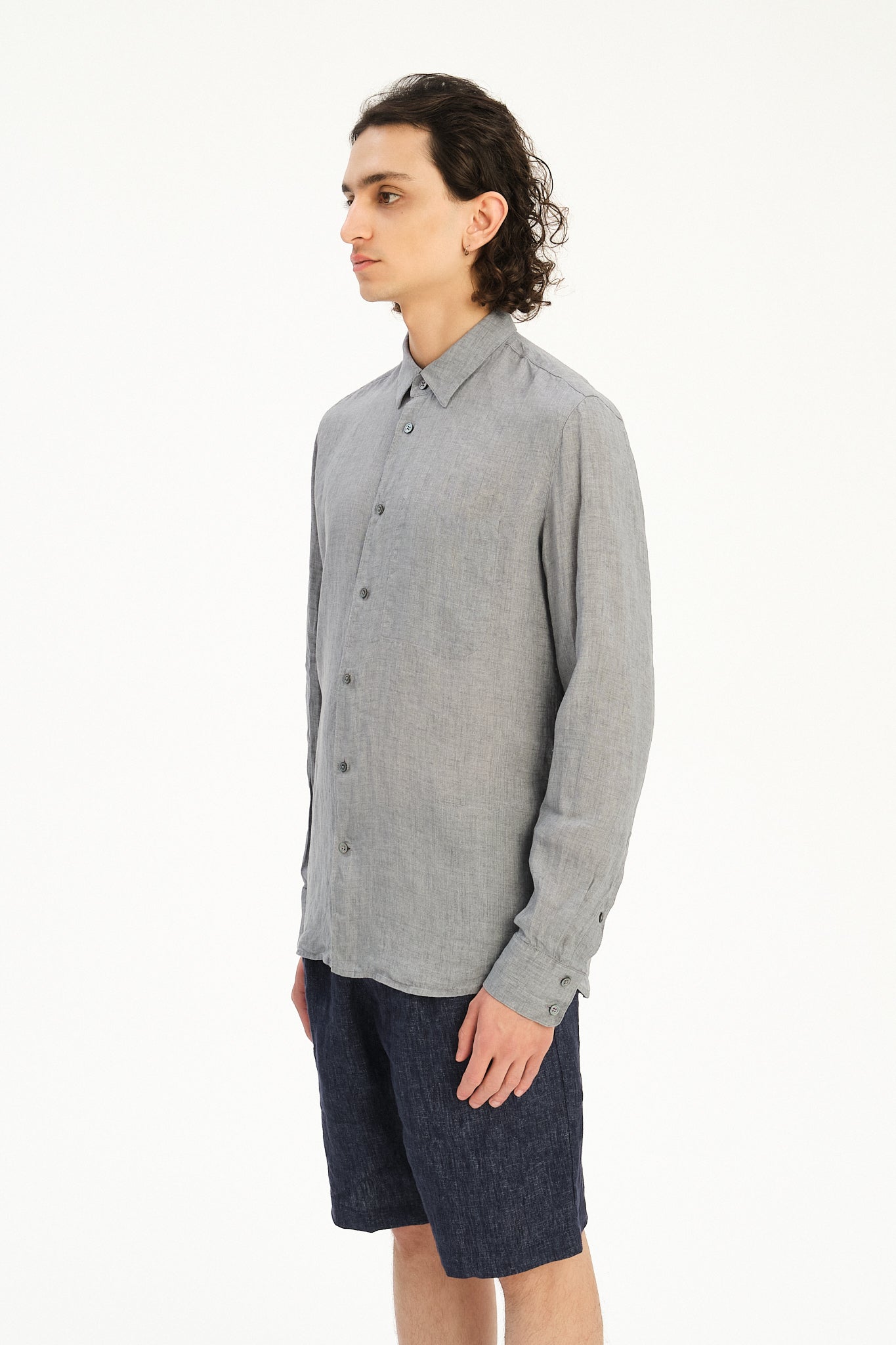 Feel Good Shirt in a Chalk Grey Pure Italian Linen
