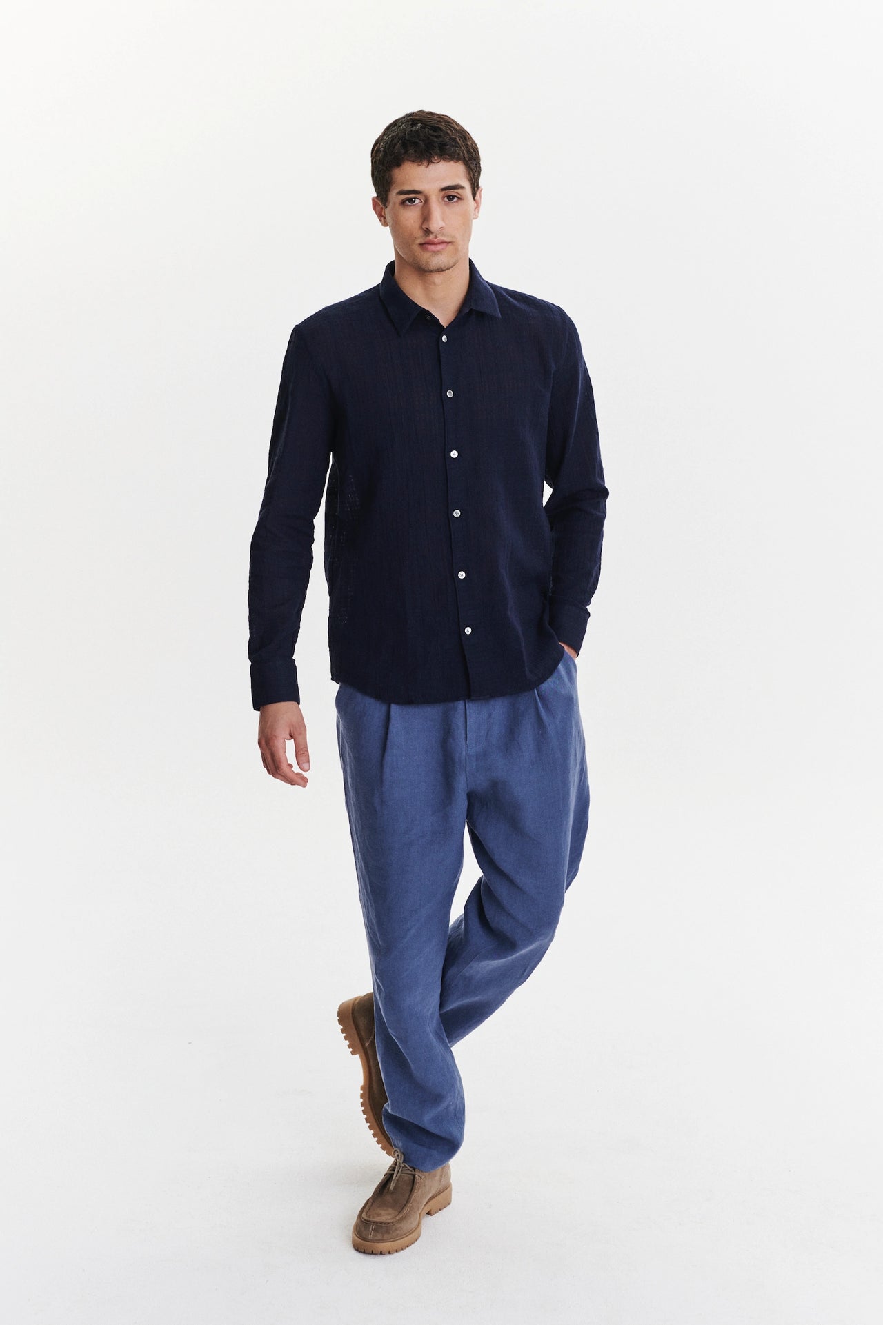 Feel Good Shirt in a Dark Navy Light Structural Portuguese Cotton