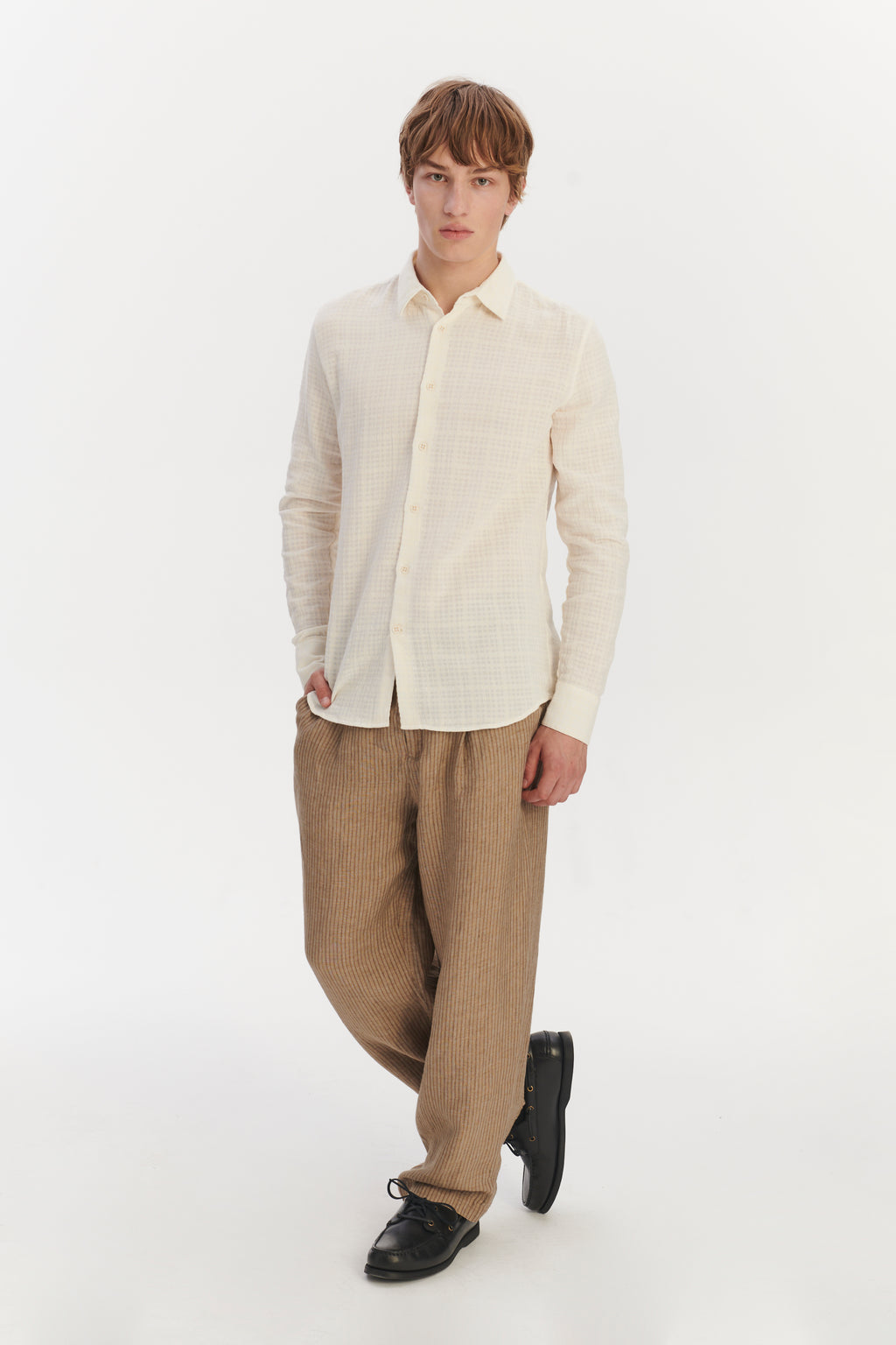 Feel Good Shirt in an Off White Structural Portuguese Cotton