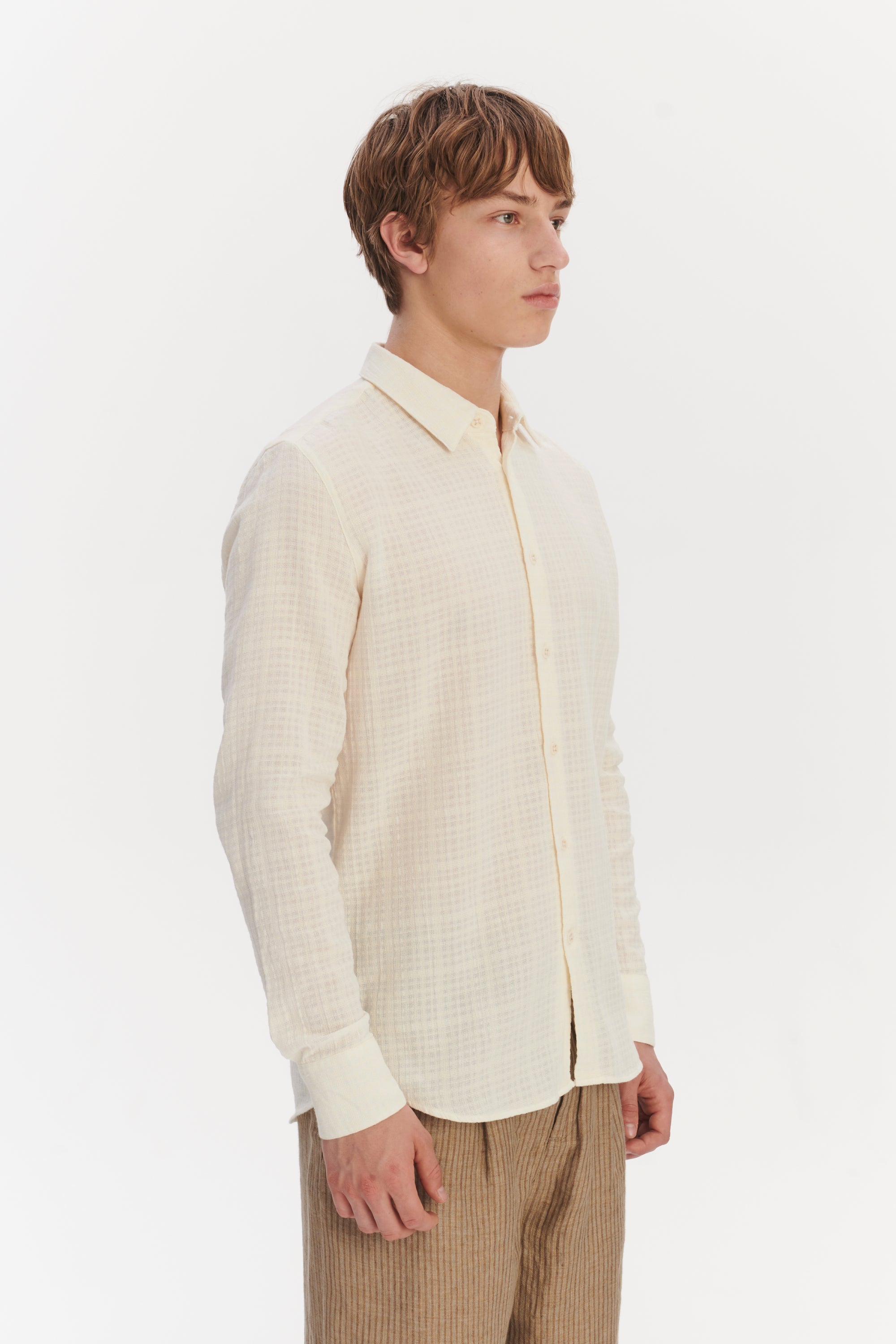 Feel Good Shirt in an Off White Structural Portuguese Cotton