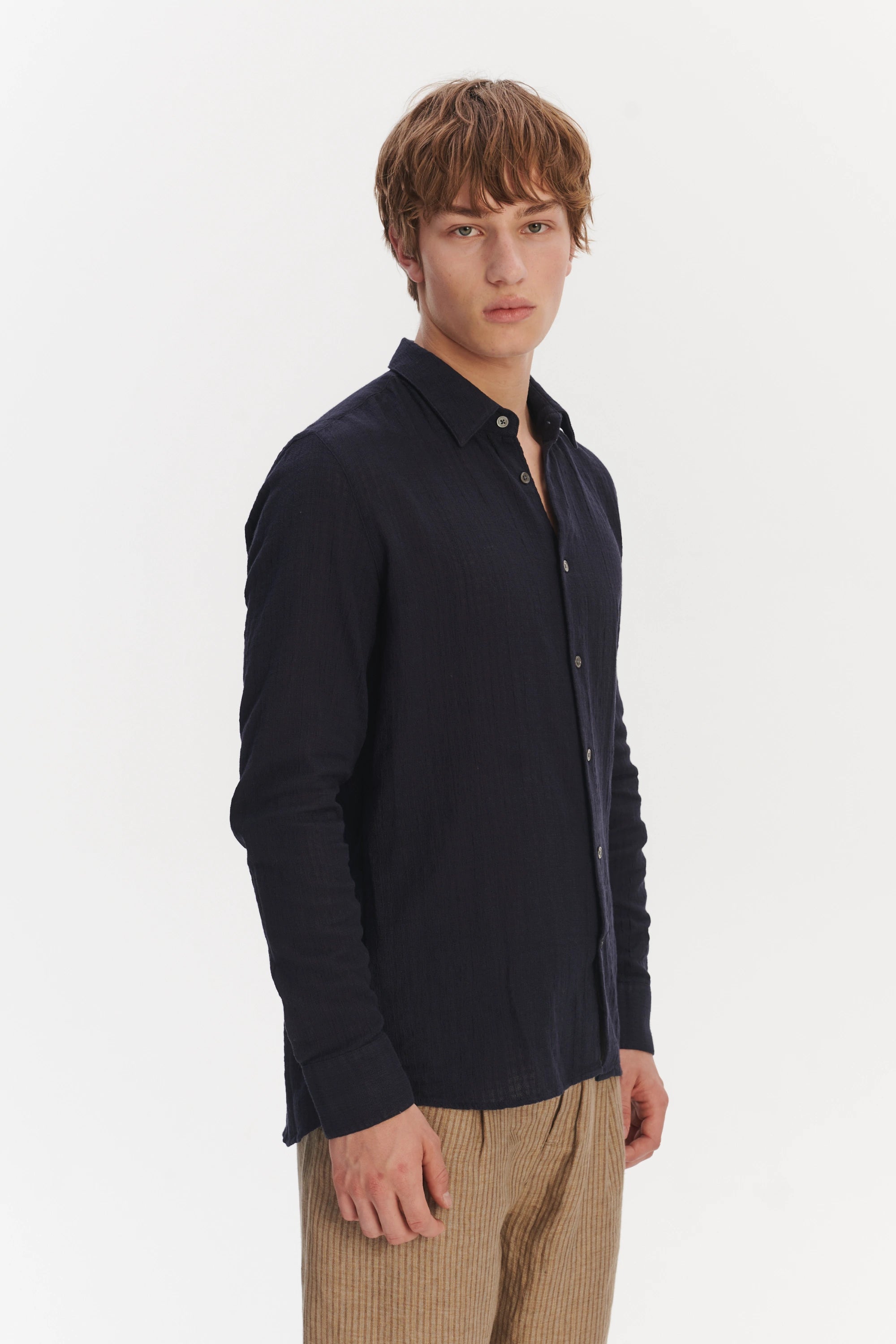Feel Good Shirt in a Dark Navy Airy Structural Portuguese Cotton