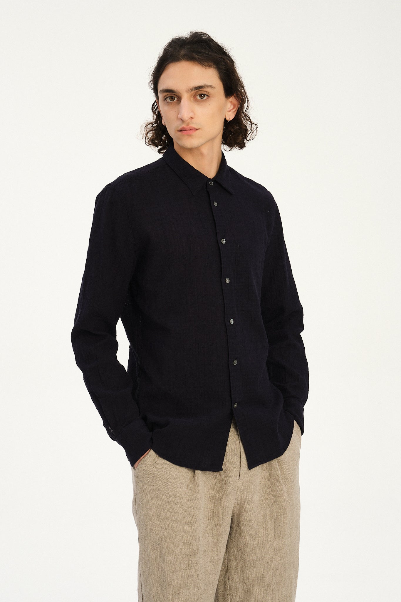 Feel Good Shirt in a Dark Navy Airy Structural Portuguese Cotton