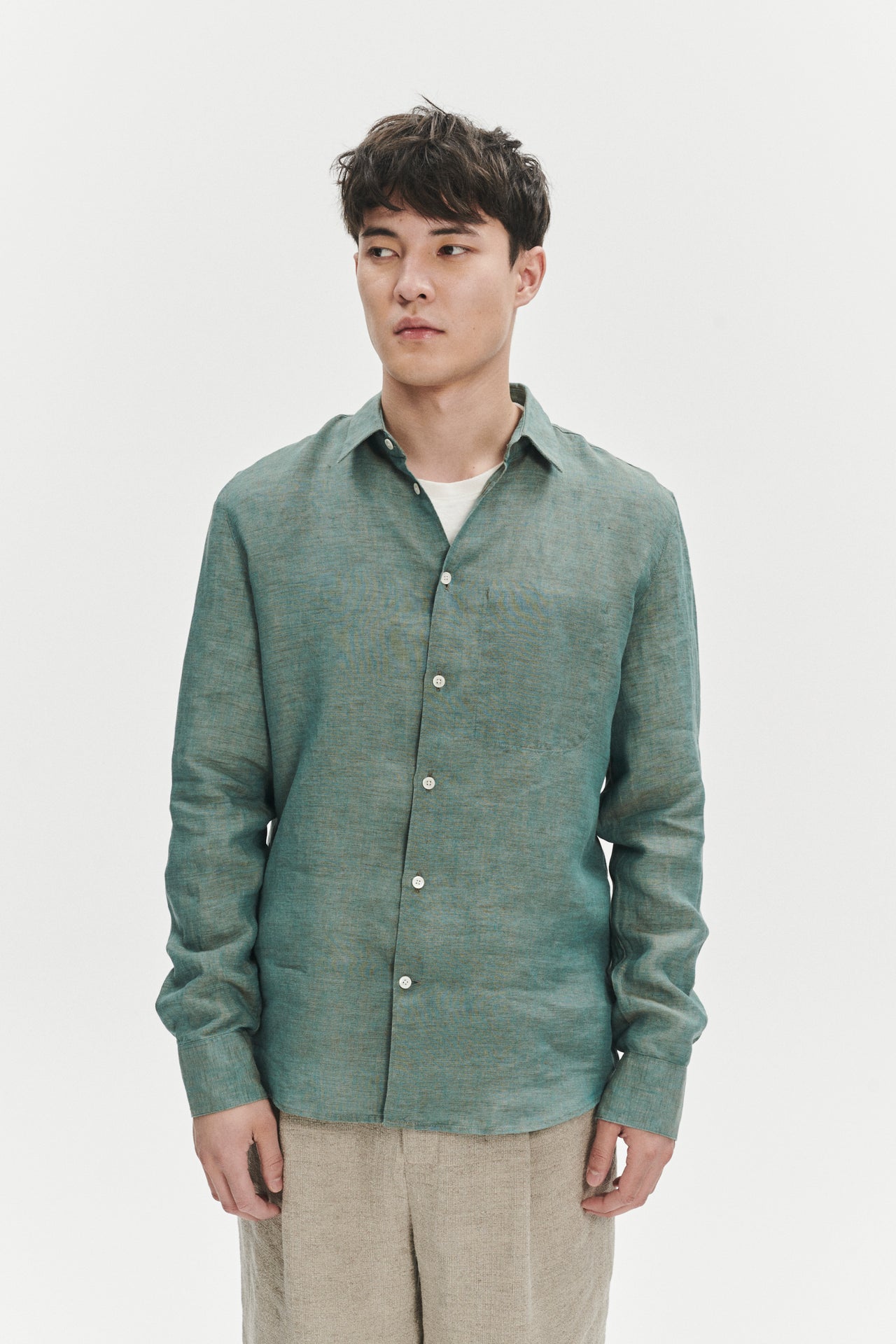 Feel Good Shirt in the Finest Green Delavé Portuguese Linen