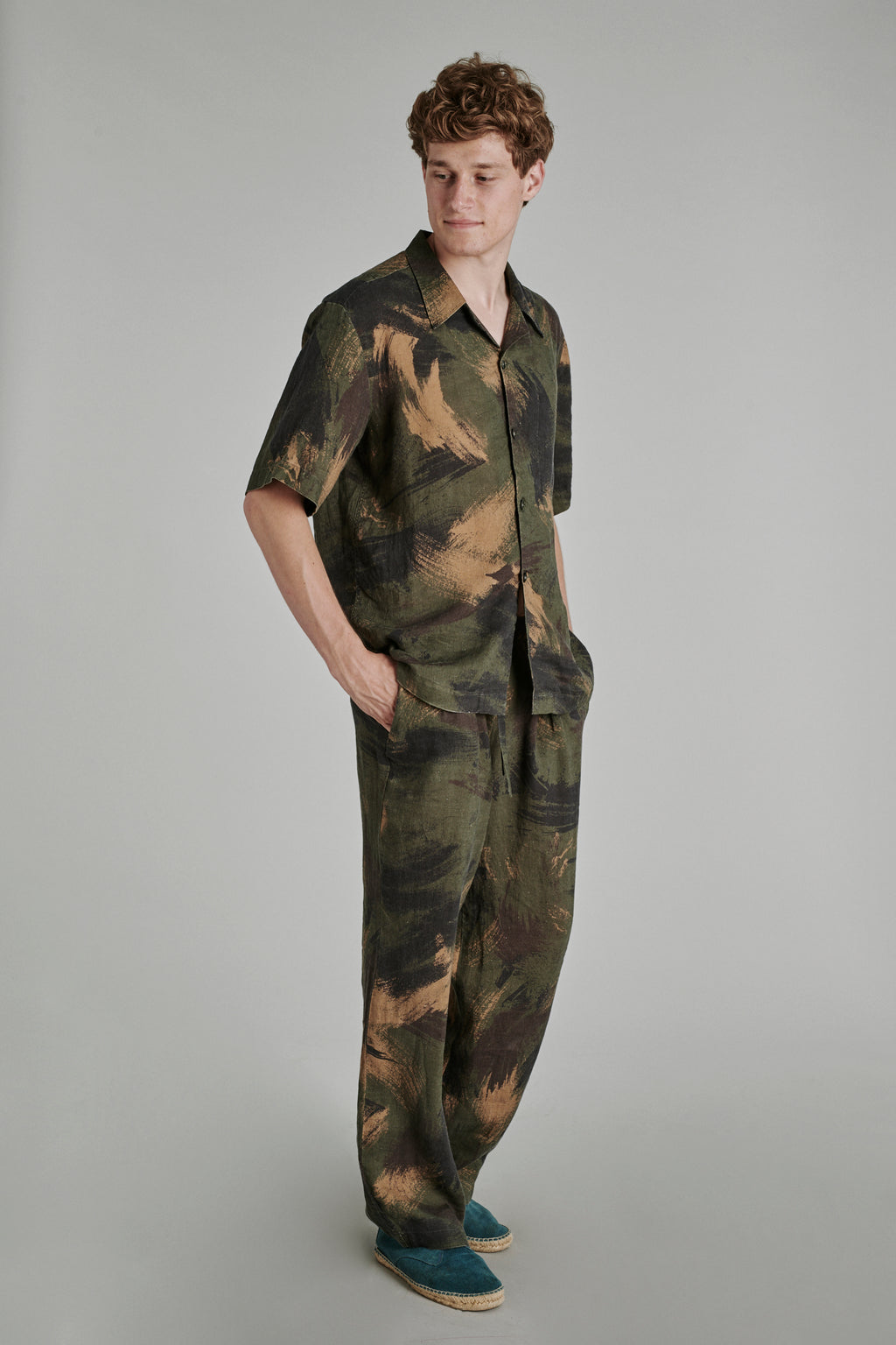 Linen Trousers in Camo Print