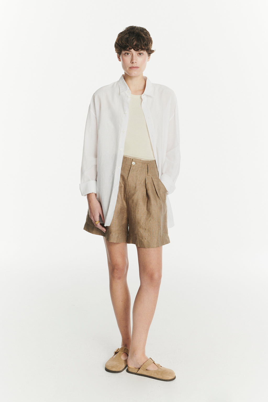Shorts in a Light Brown Striped Fine Fluid Italian Traceable Linen