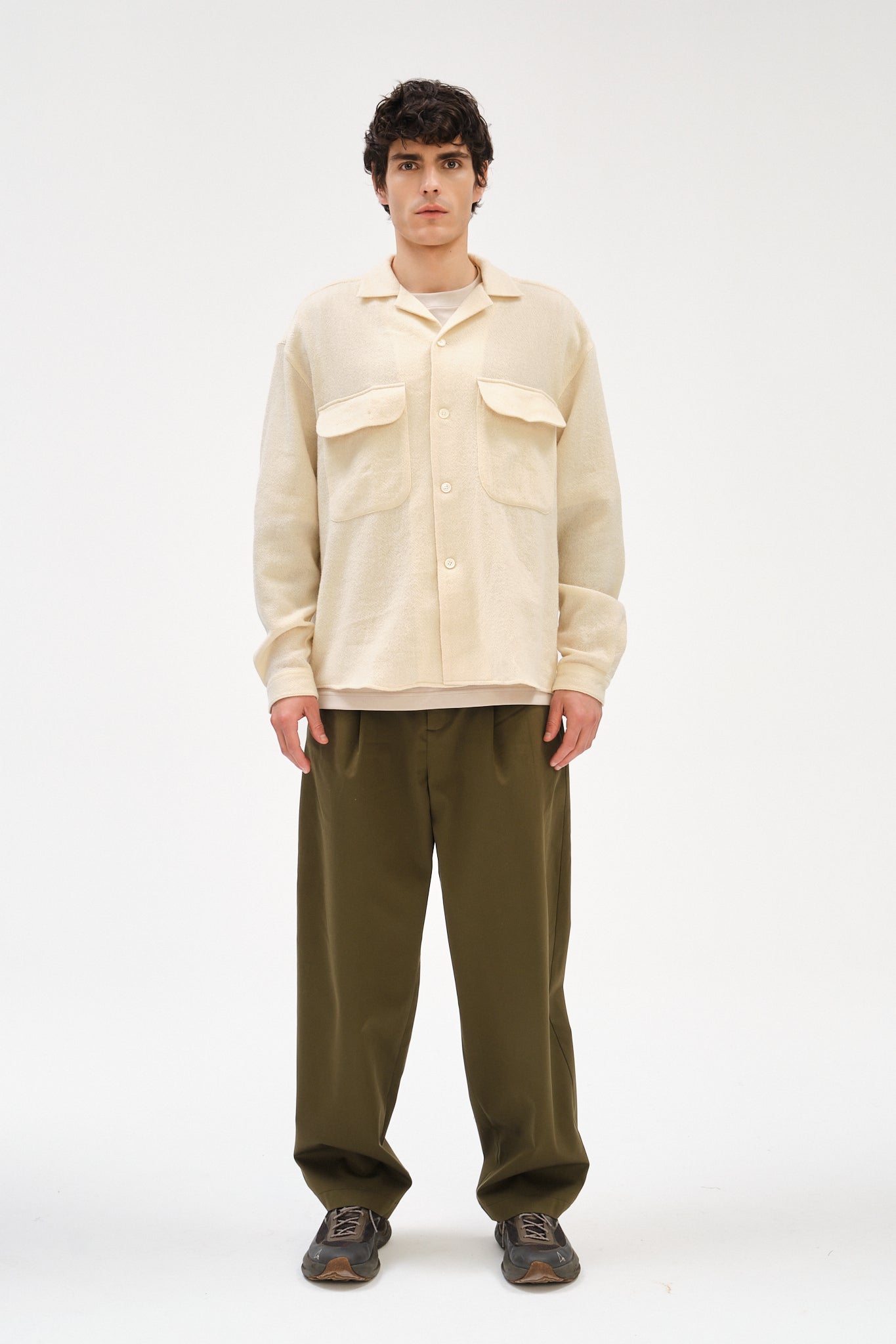 oversized-shirt-with-patched-pockets-in-japanese-light-combed-wool