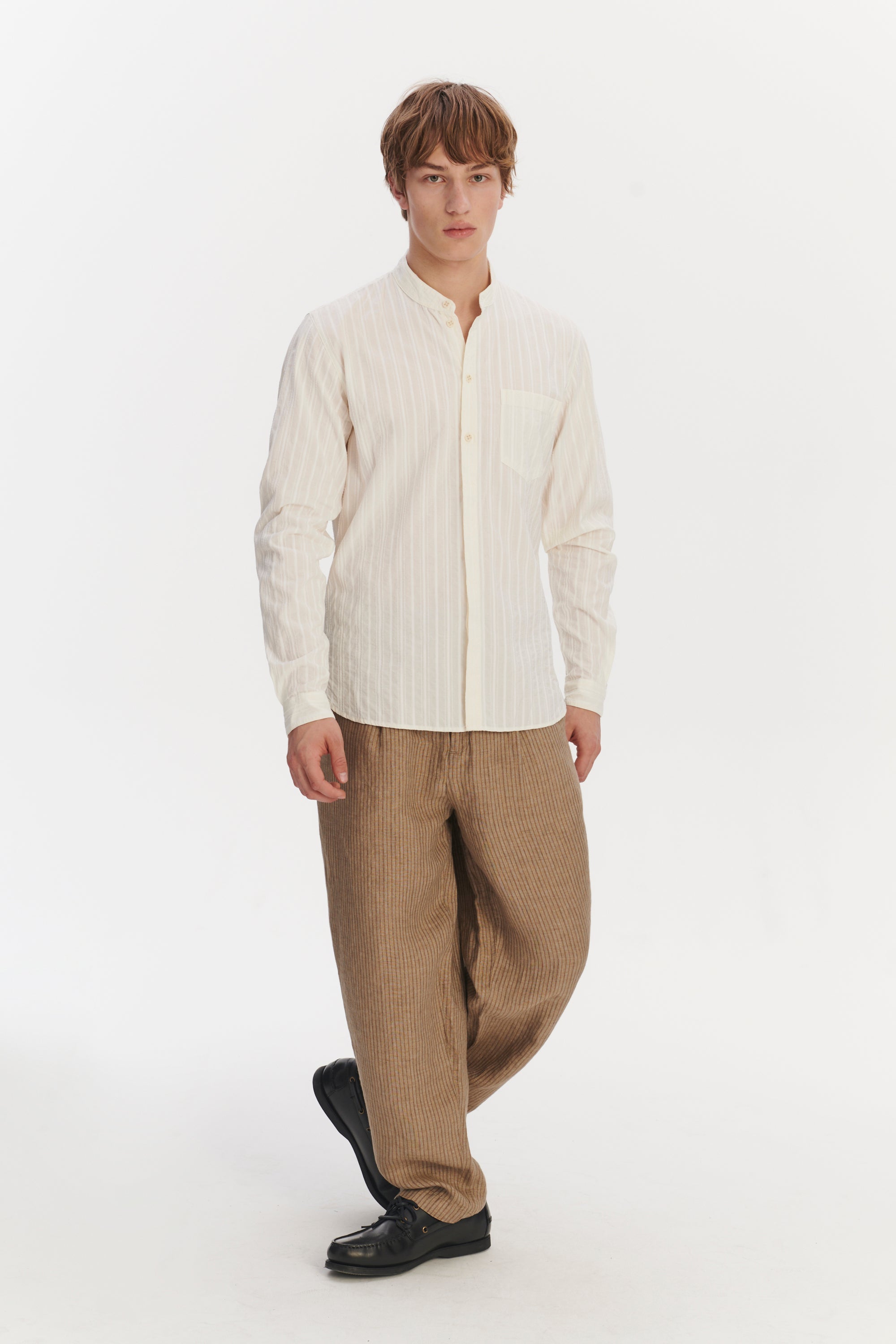 Zen Shirt in an Off-White Structural Tonal Striped Italian Cotton