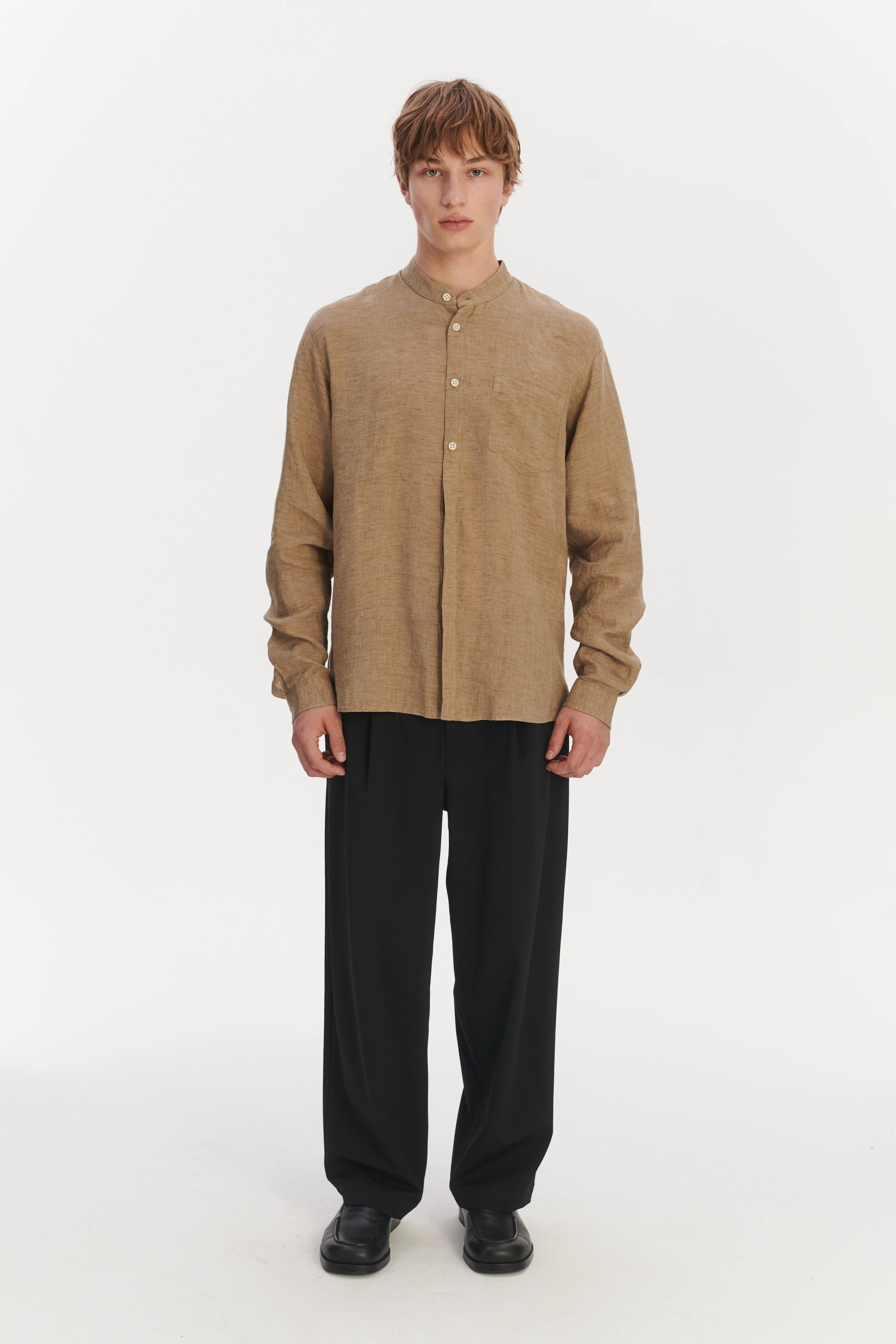 Zen Grandad Collar Shirt in a Khaki Portuguese Linen