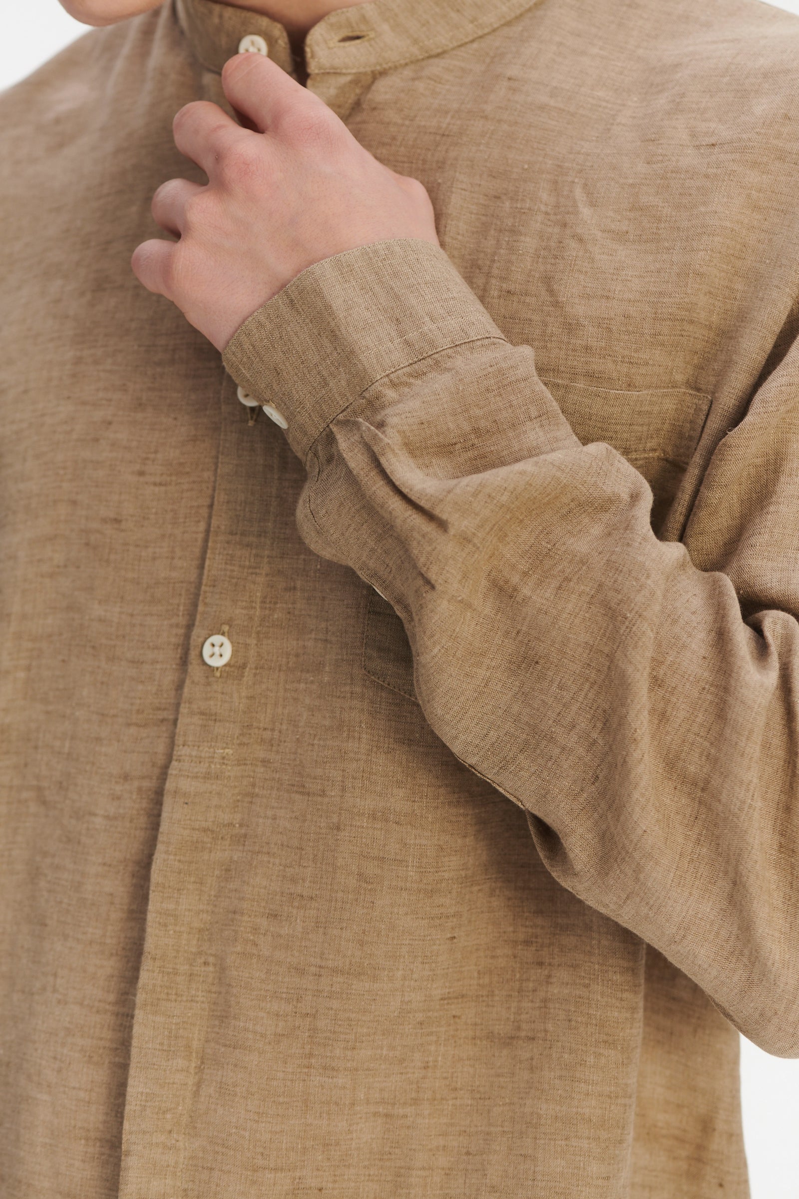 Zen Grandad Collar Shirt in a Khaki Portuguese Linen