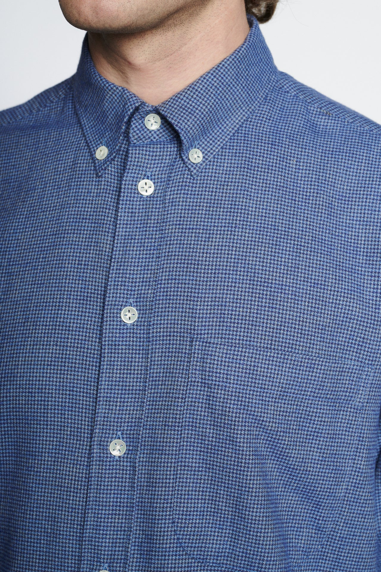 ミニチェックブルーのボタンダウンシャツ イタリア製リサイクルコットン