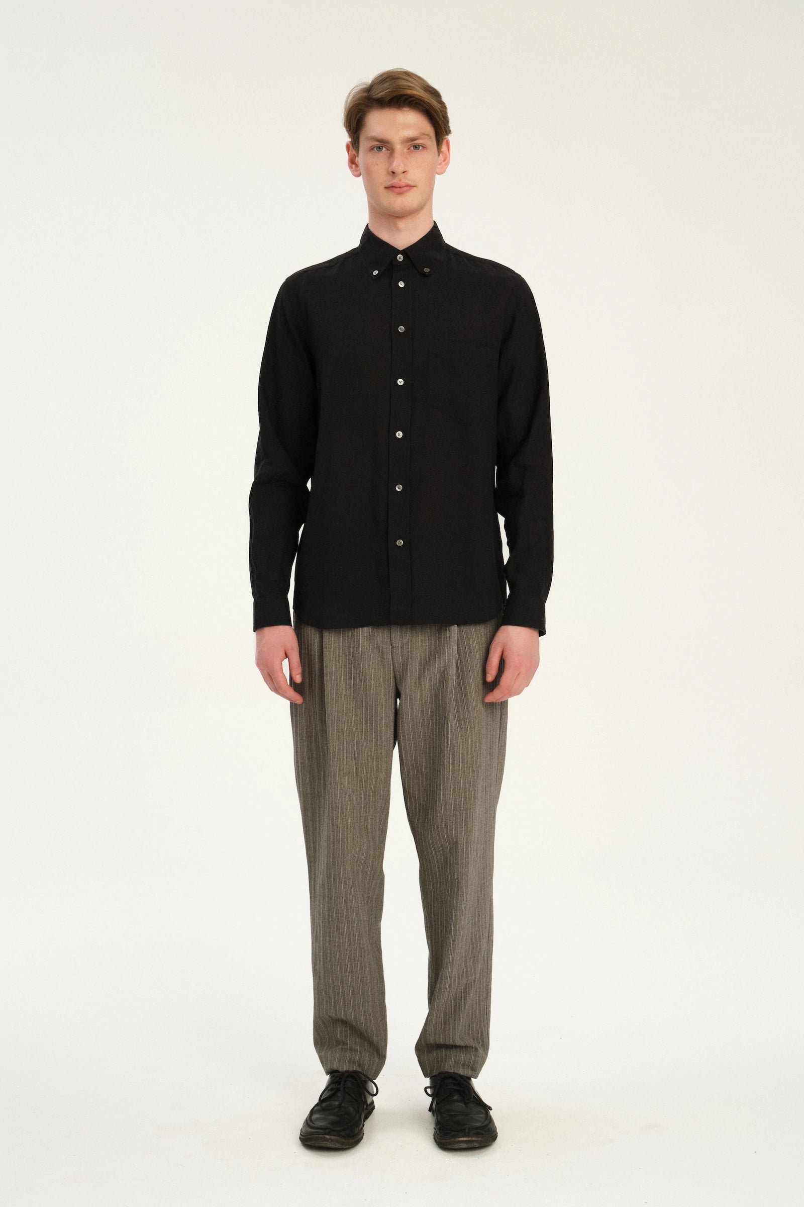 Relaxed Fit Shirt in a Soft and Airy Black Portuguese Linen
