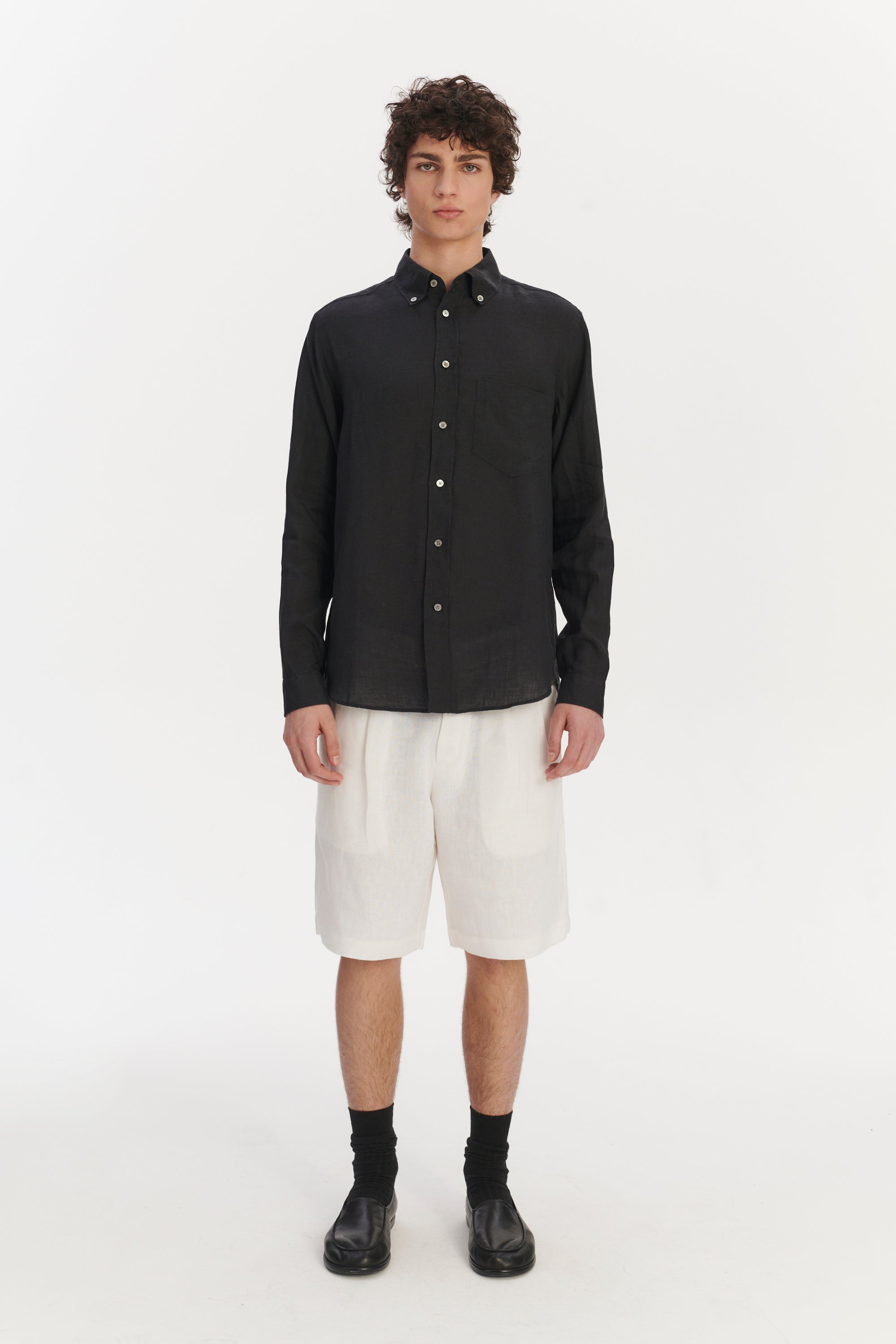 Relaxed Fit Shirt in a Soft and Airy Black Portuguese Linen
