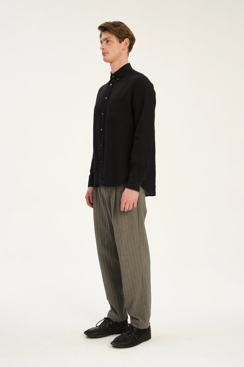 Relaxed Fit Shirt in a Soft and Airy Black Portuguese Linen