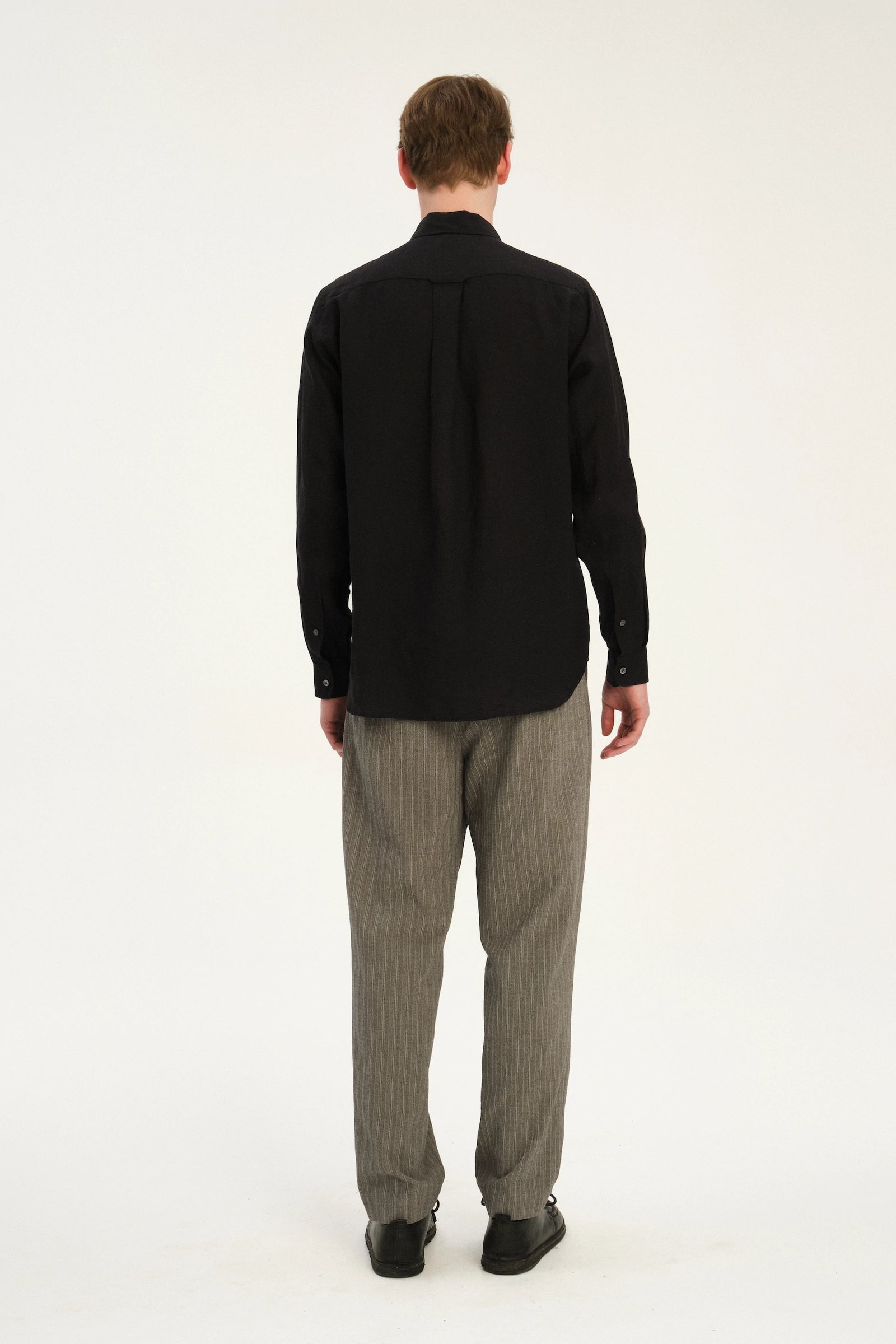 Relaxed Fit Shirt in a Soft and Airy Black Portuguese Linen