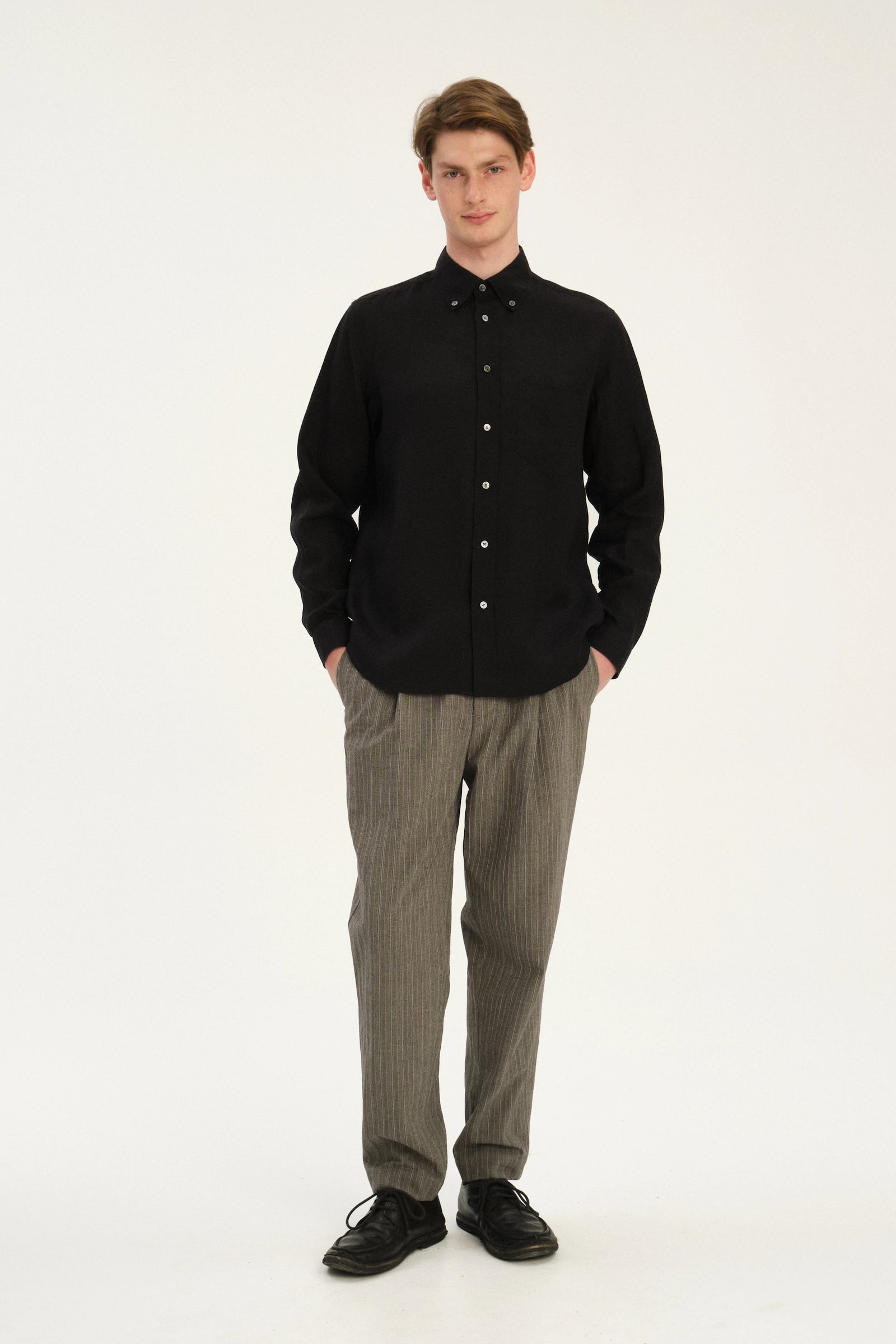 Relaxed Fit Shirt in a Soft and Airy Black Portuguese Linen