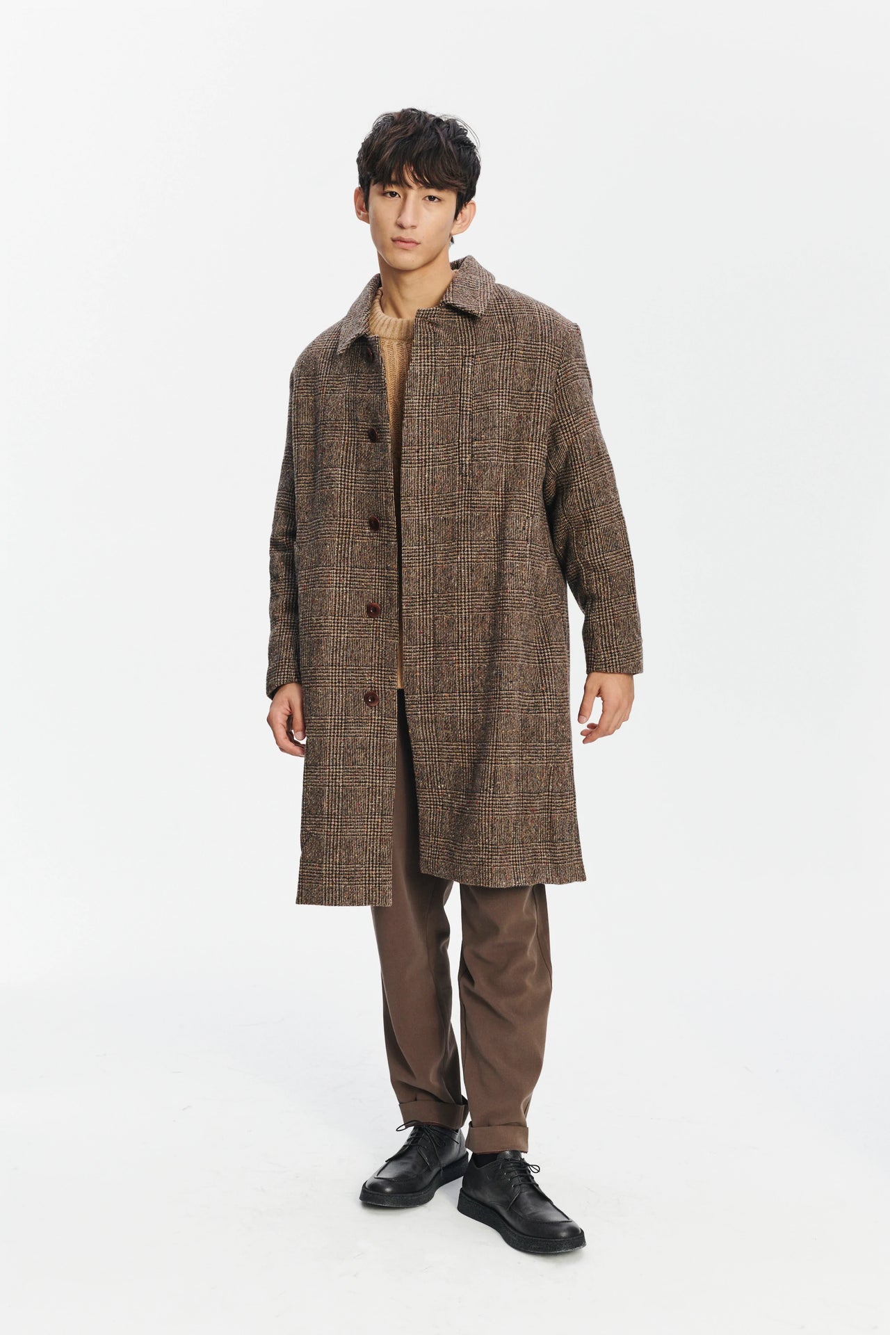 Winter Coat with a Prince of Wales Motif in Brown from the Finest Donegal Virgin Wool Tweed with Two Side Pockets and One Zipped Chest Pocket