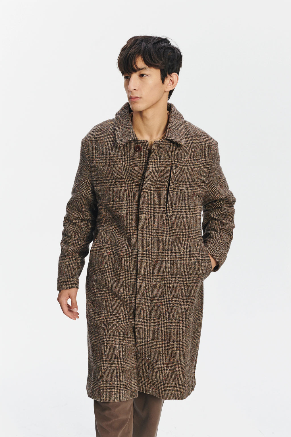 Winter Coat with a Prince of Wales Motif in Brown from the Finest Donegal Virgin Wool Tweed with Two Side Pockets and One Zipped Chest Pocket