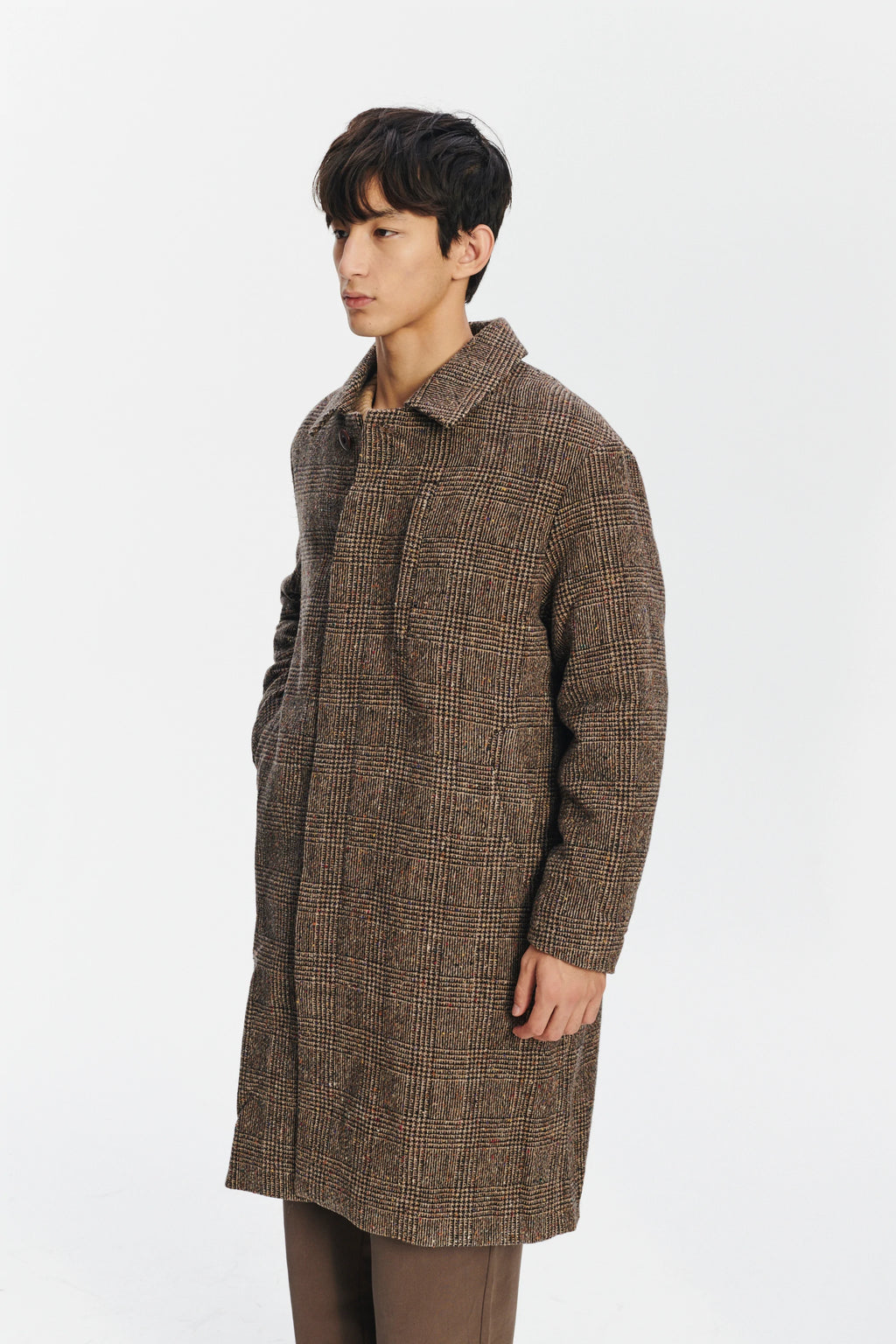 Winter Coat with a Prince of Wales Motif in Brown from the Finest Donegal Virgin Wool Tweed with Two Side Pockets and One Zipped Chest Pocket