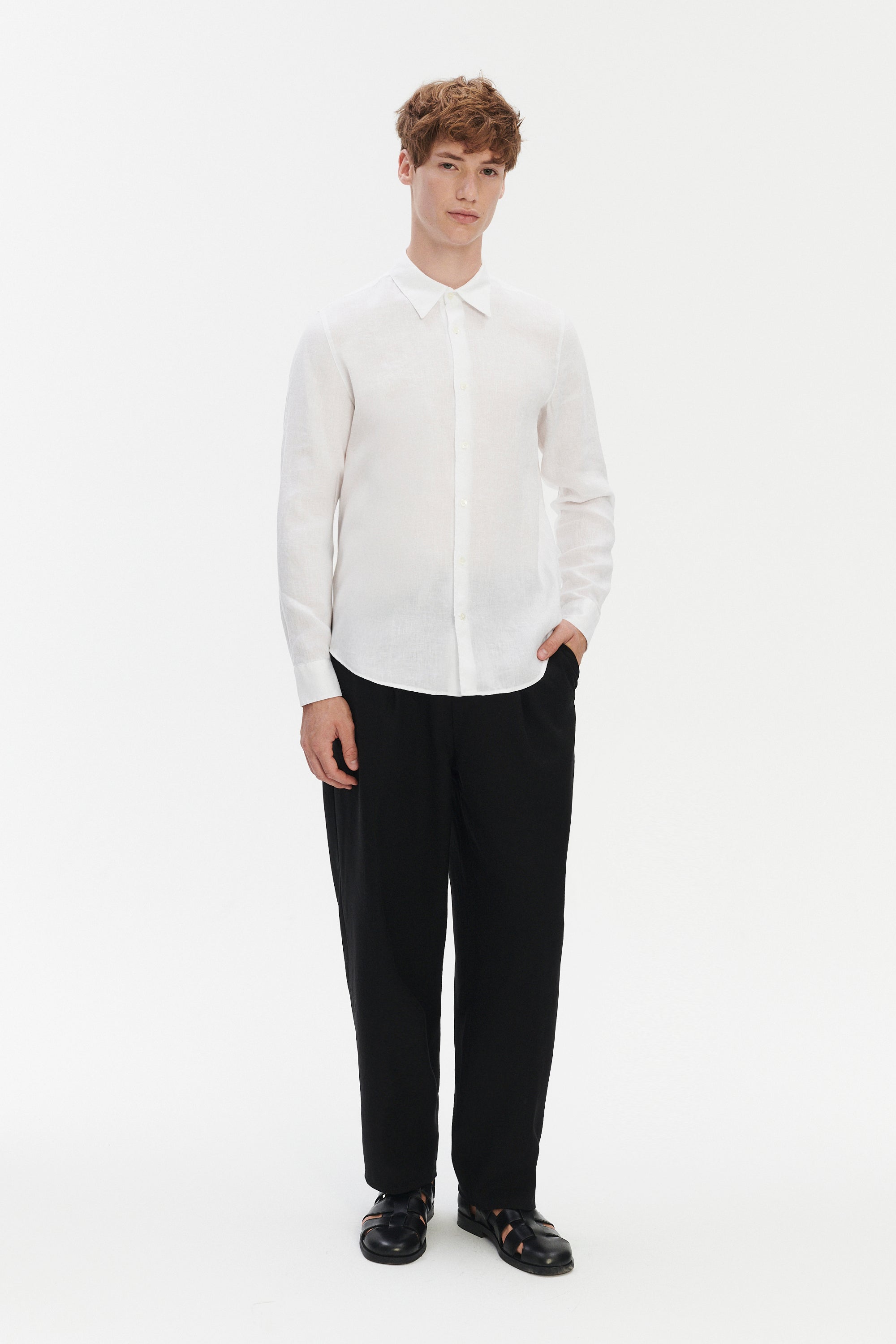Feel Good Shirt in a White Pure Italian Linen