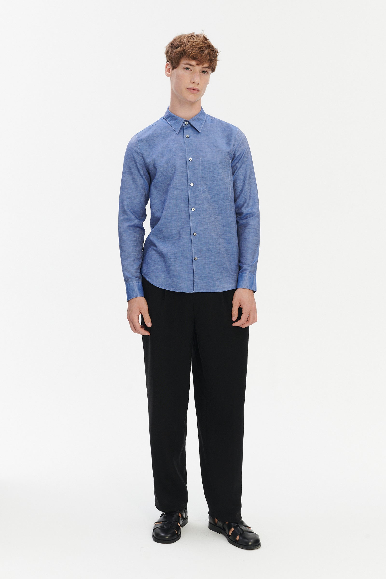 Feel Good Shirt in a Fine Blue Italian Blend of Cotton and Linen