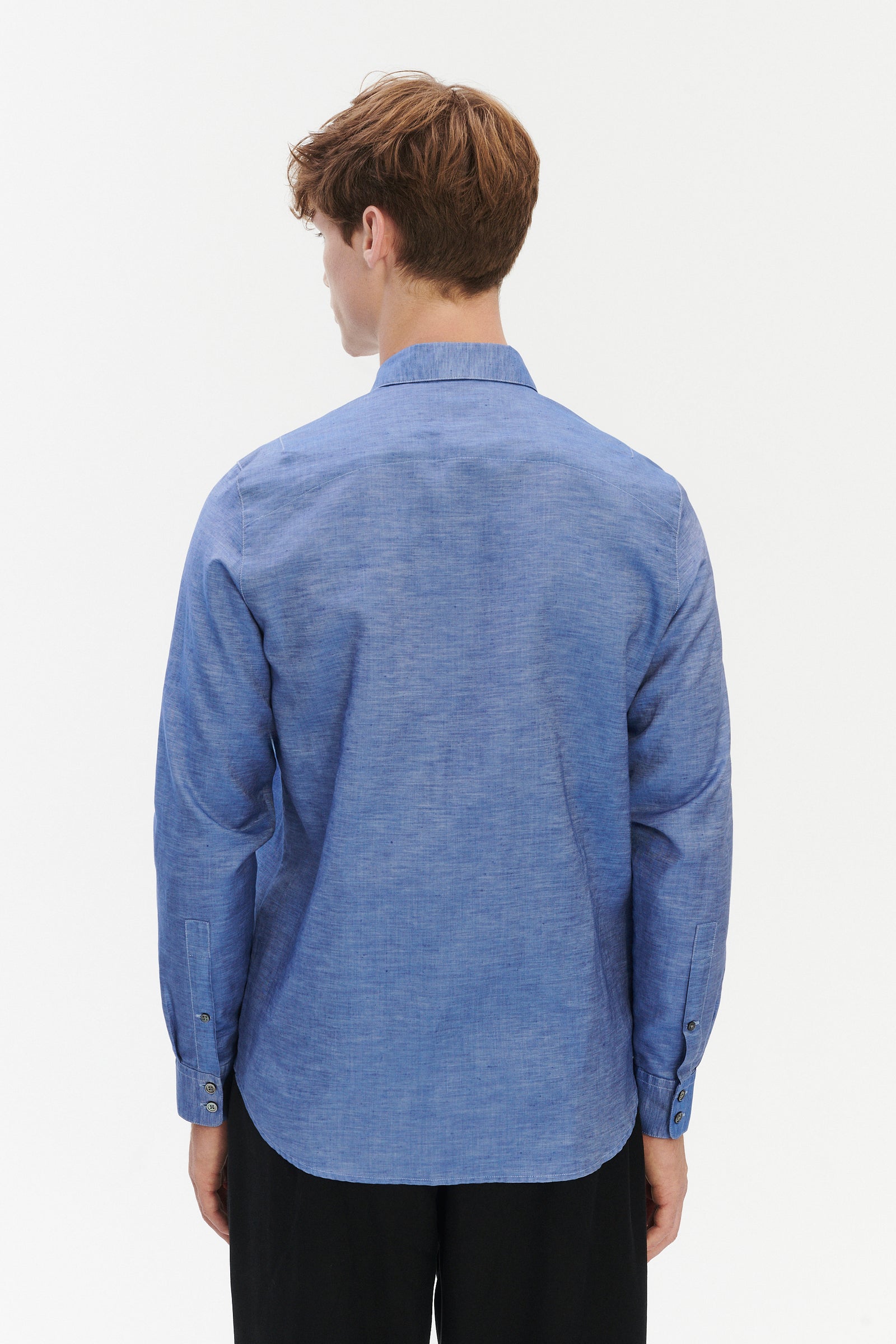 Feel Good Shirt in a Fine Blue Italian Blend of Cotton and Linen