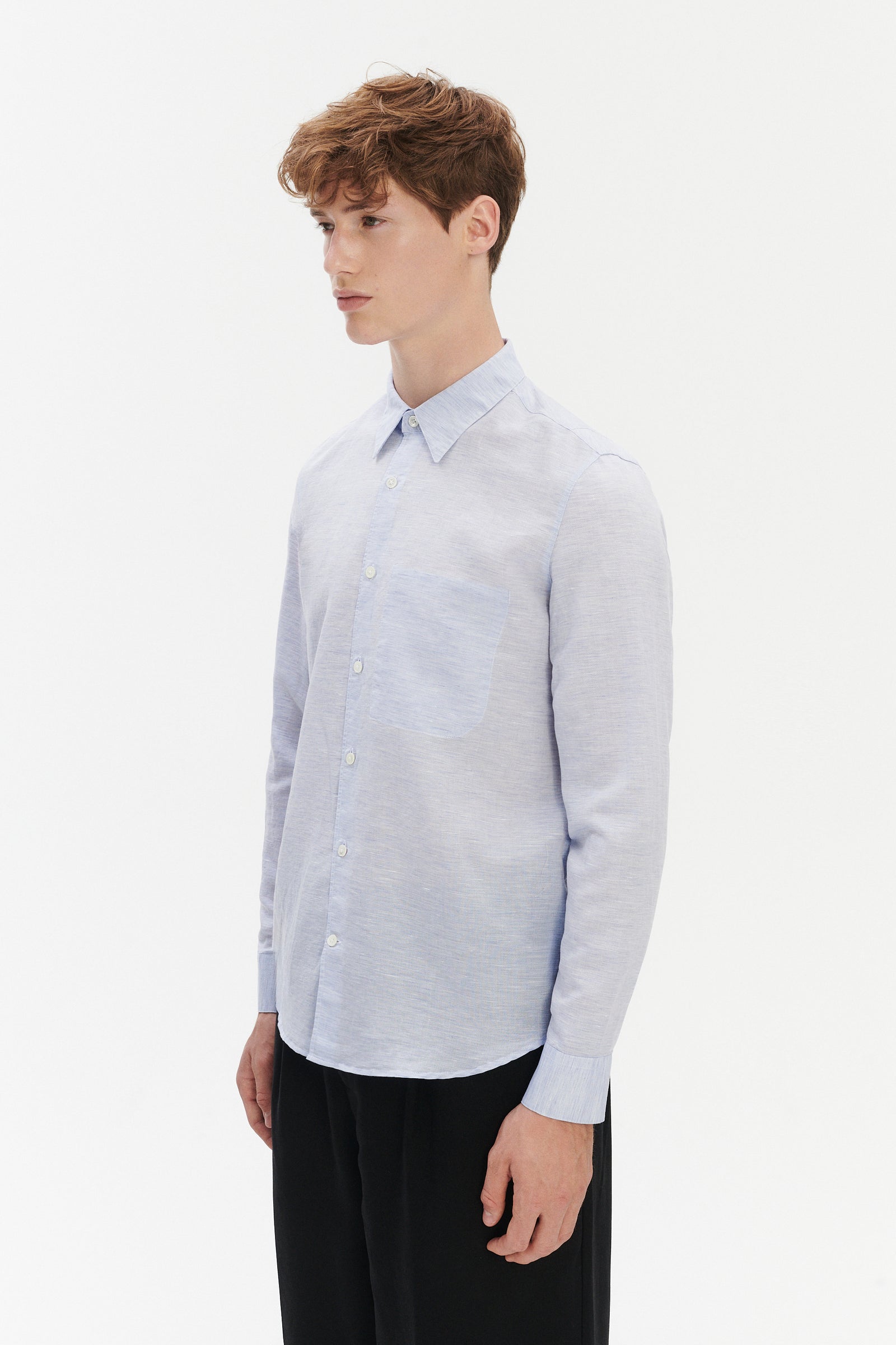 Feel Good Shirt in a Light Blue Italian Blend of Cotton and Linen