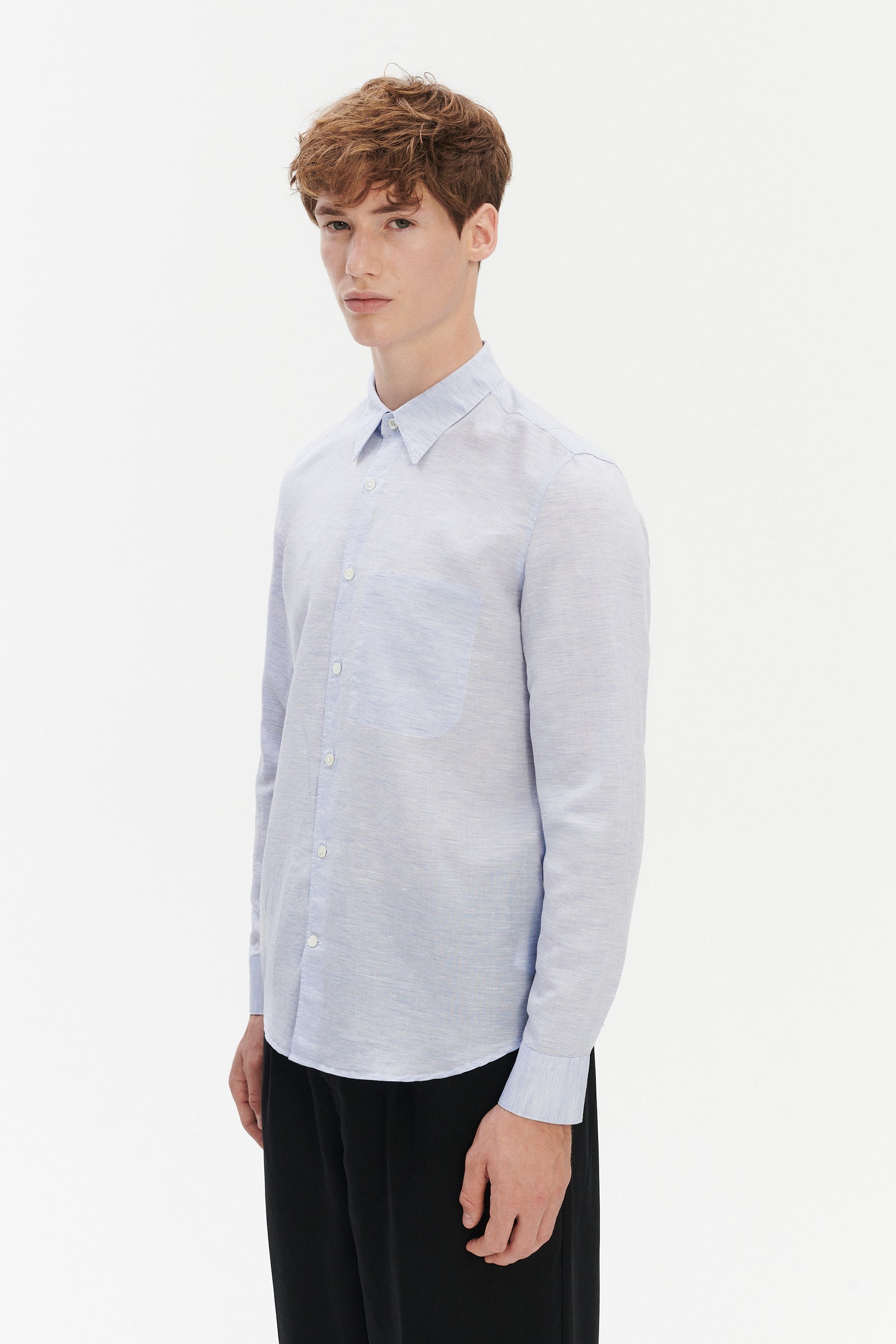 Feel Good Shirt in a Light Blue Italian Blend of Cotton and Linen