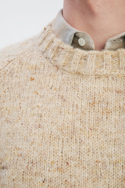 Crewneck Raglan Sweater in a Sustainable Melange Yarn – Oat