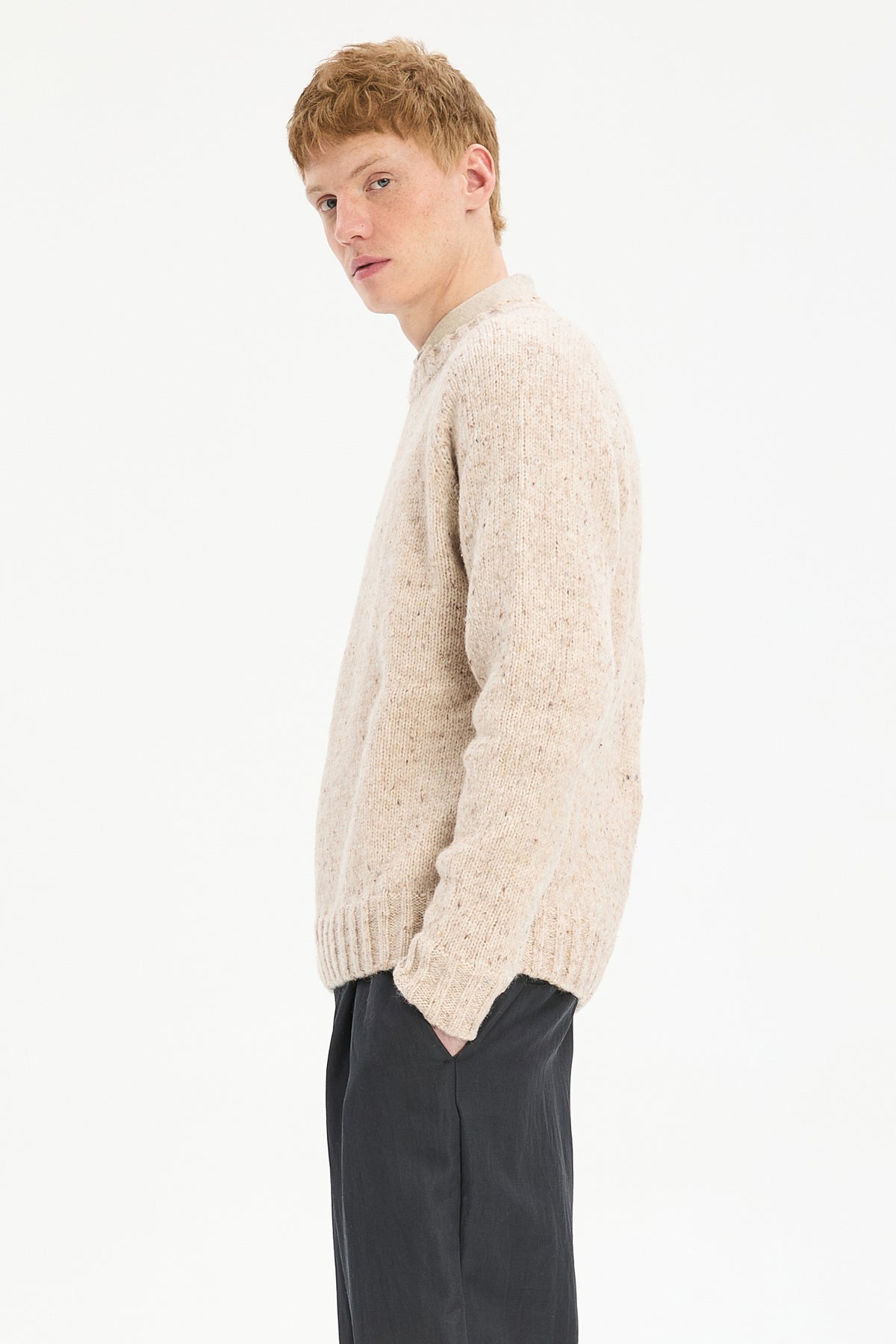 Crewneck Raglan Sweater in a Sustainable Melange Yarn – Oat
