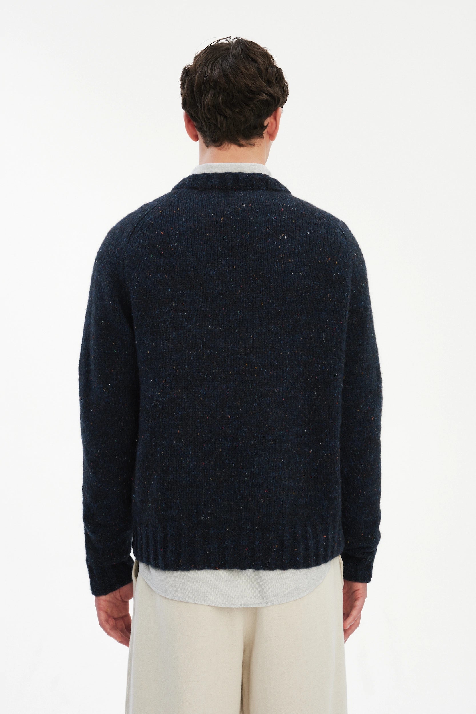 Crewneck Raglan Sweater in a Sustainable Melange Yarn – Navy