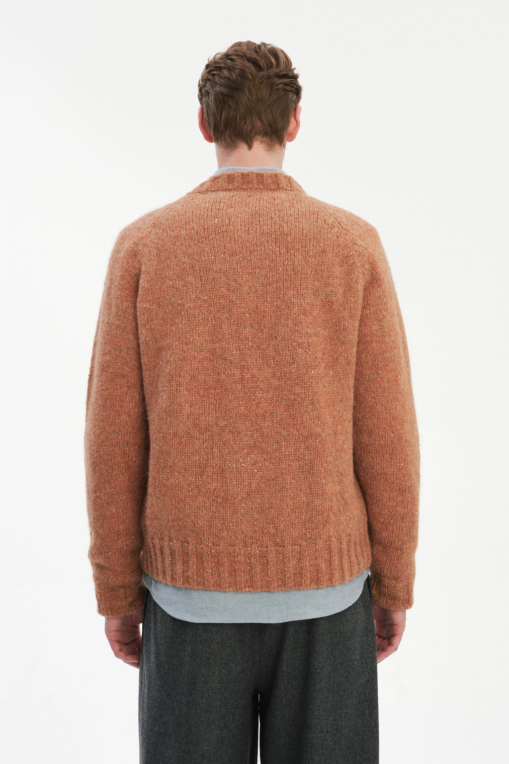 Crewneck Raglan Sweater in a Sustainable Melange Yarn – Apricot