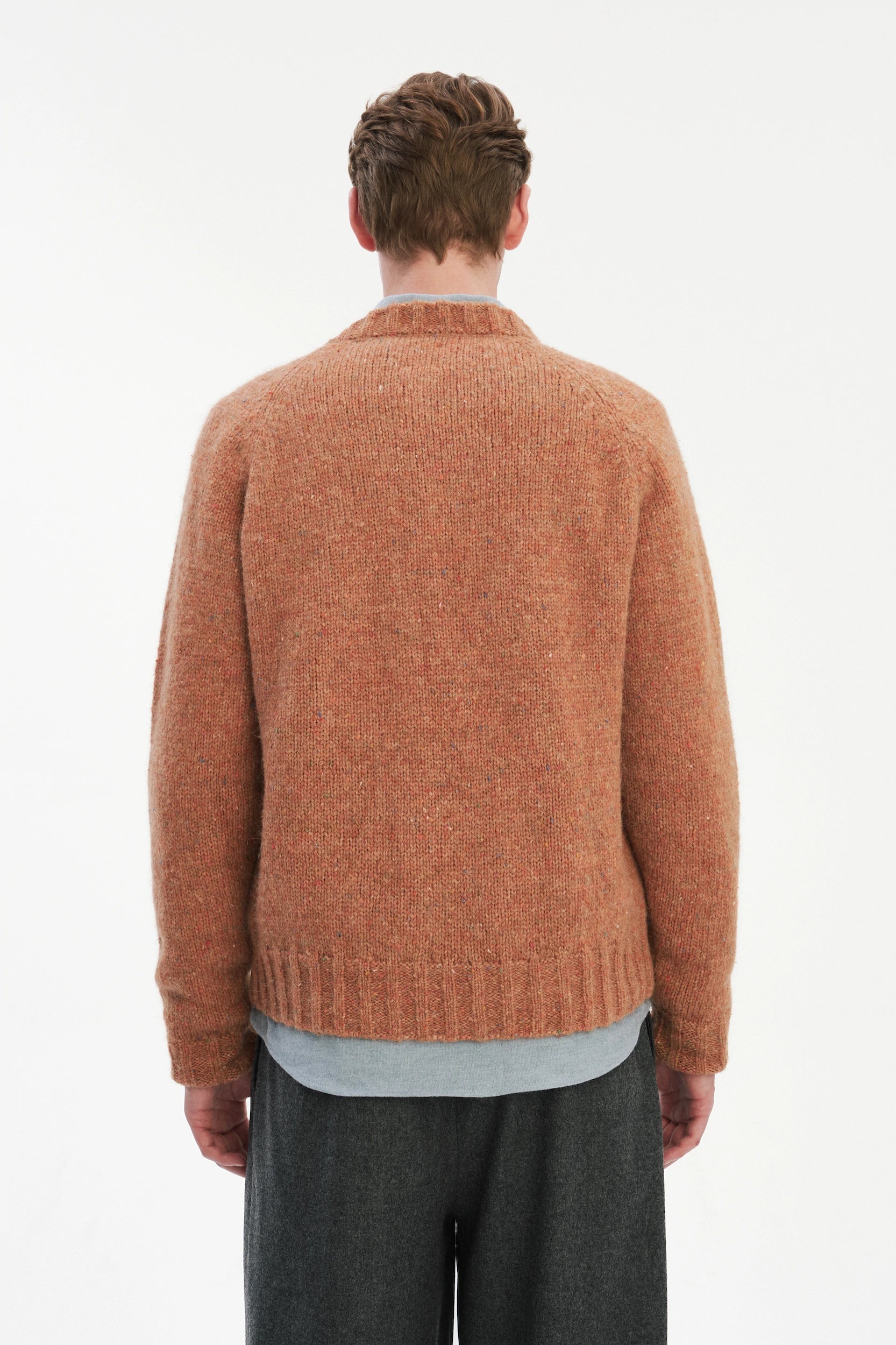 Crewneck Raglan Sweater in a Sustainable Melange Yarn – Apricot