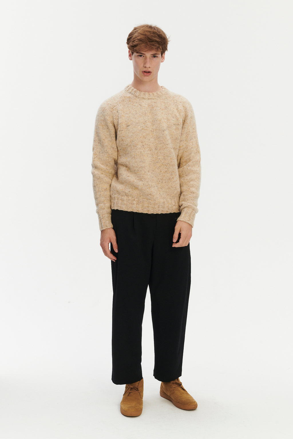 Crewneck Raglan Sweater in a Sustainable Melange Yarn – Oat