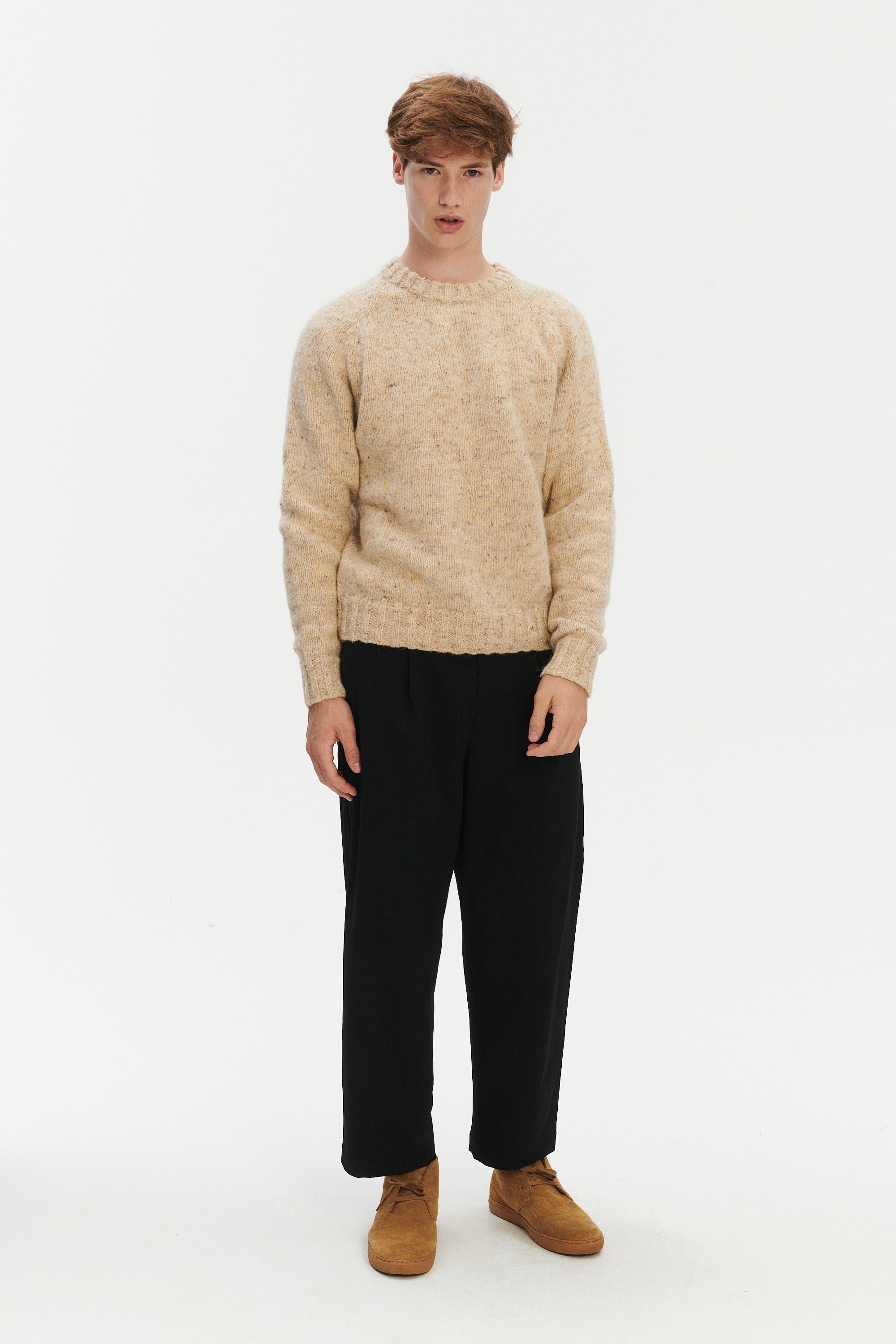 Crewneck Raglan Sweater in a Sustainable Melange Yarn – Oat