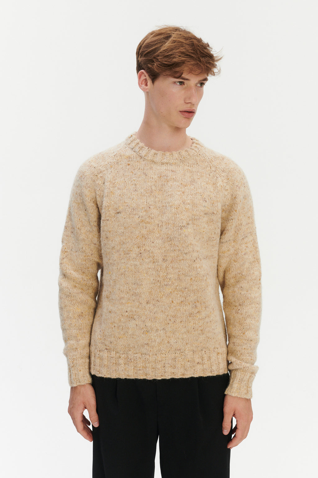 Crewneck Raglan Sweater in a Sustainable Melange Yarn – Oat